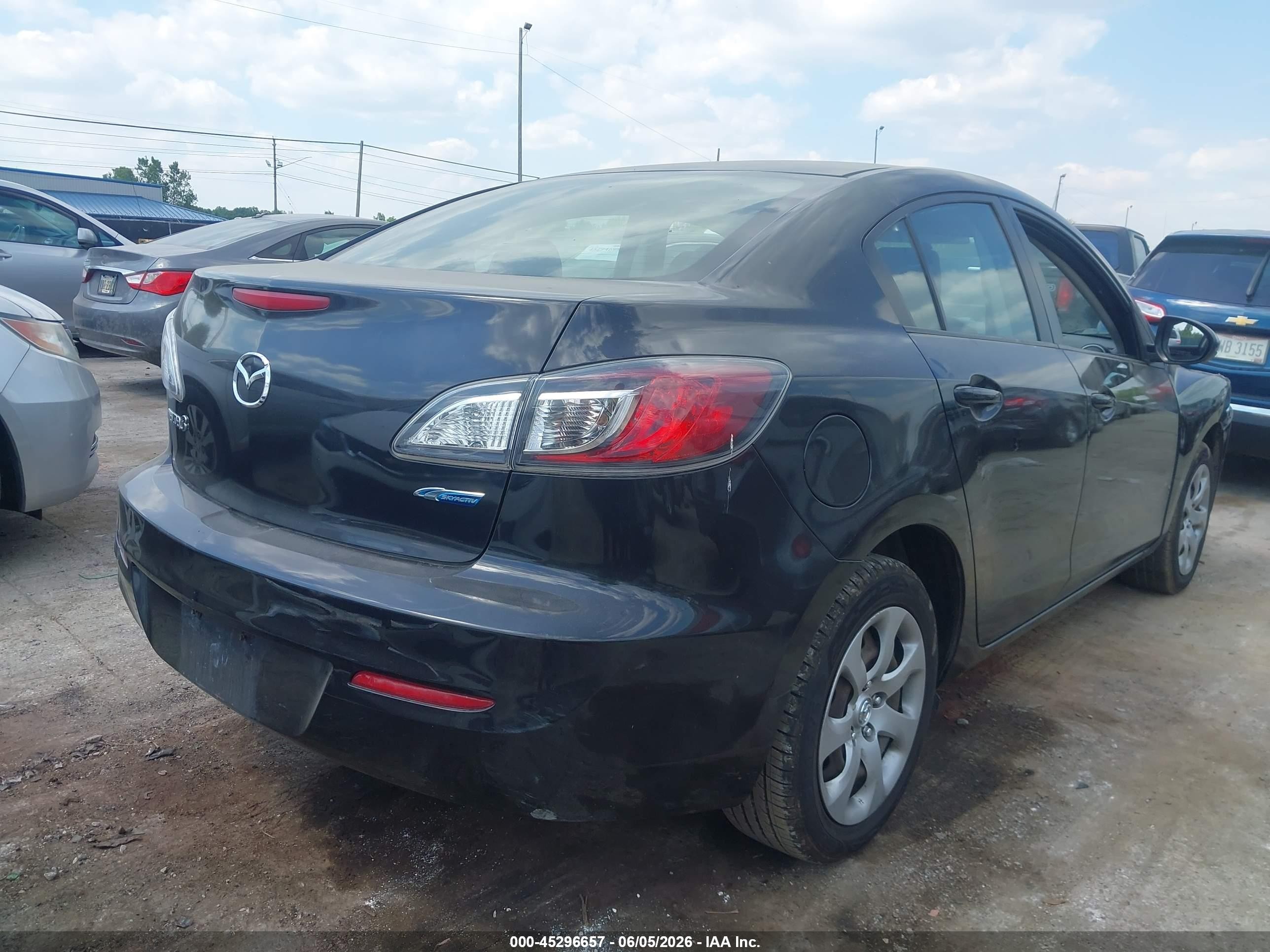 2013 Mazda Mazda3 I Sport Black vin: JM1BL1U72D1830024