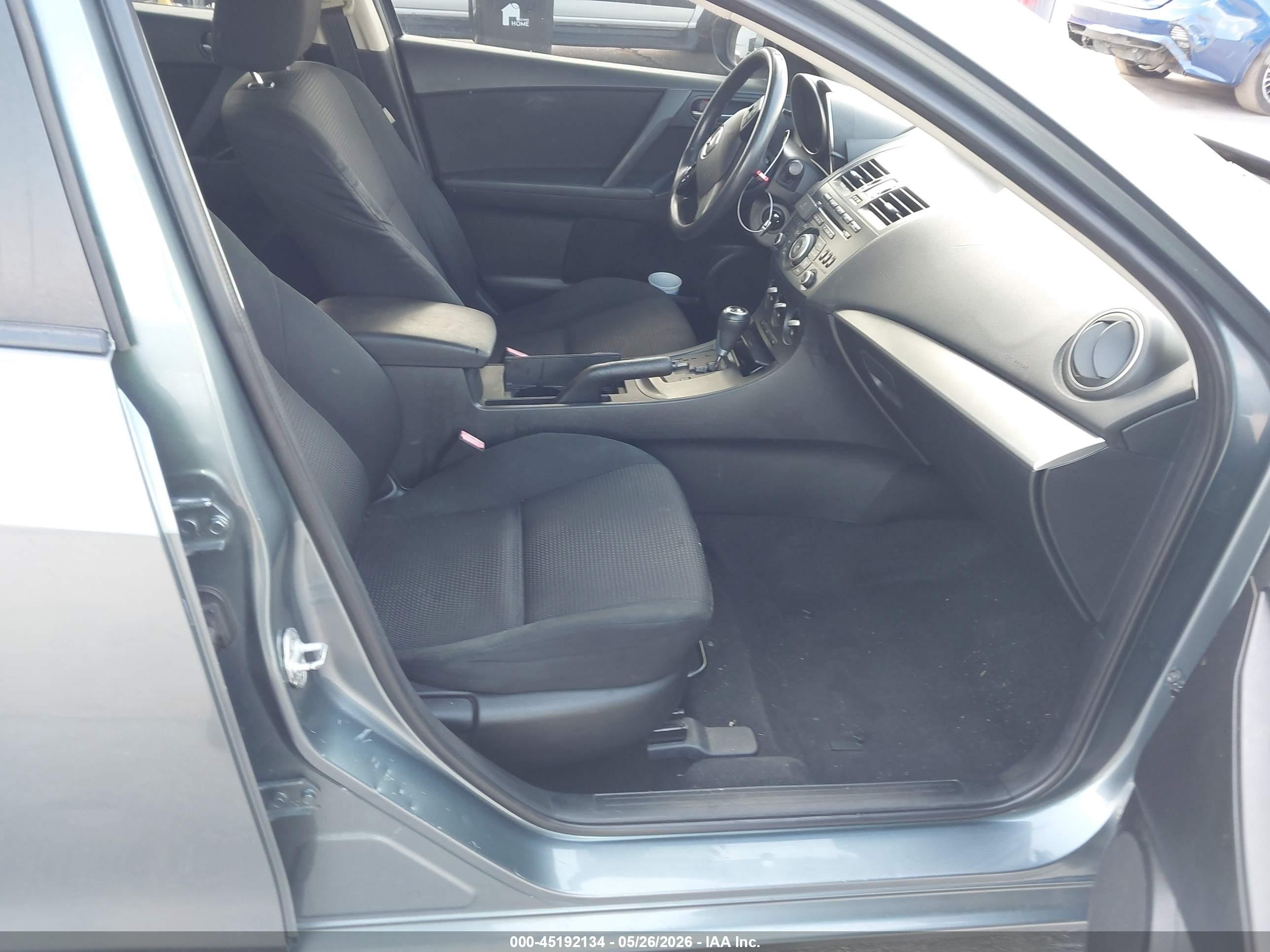 2013 Mazda Mazda3 I Sport Blue vin: JM1BL1U74D1777486