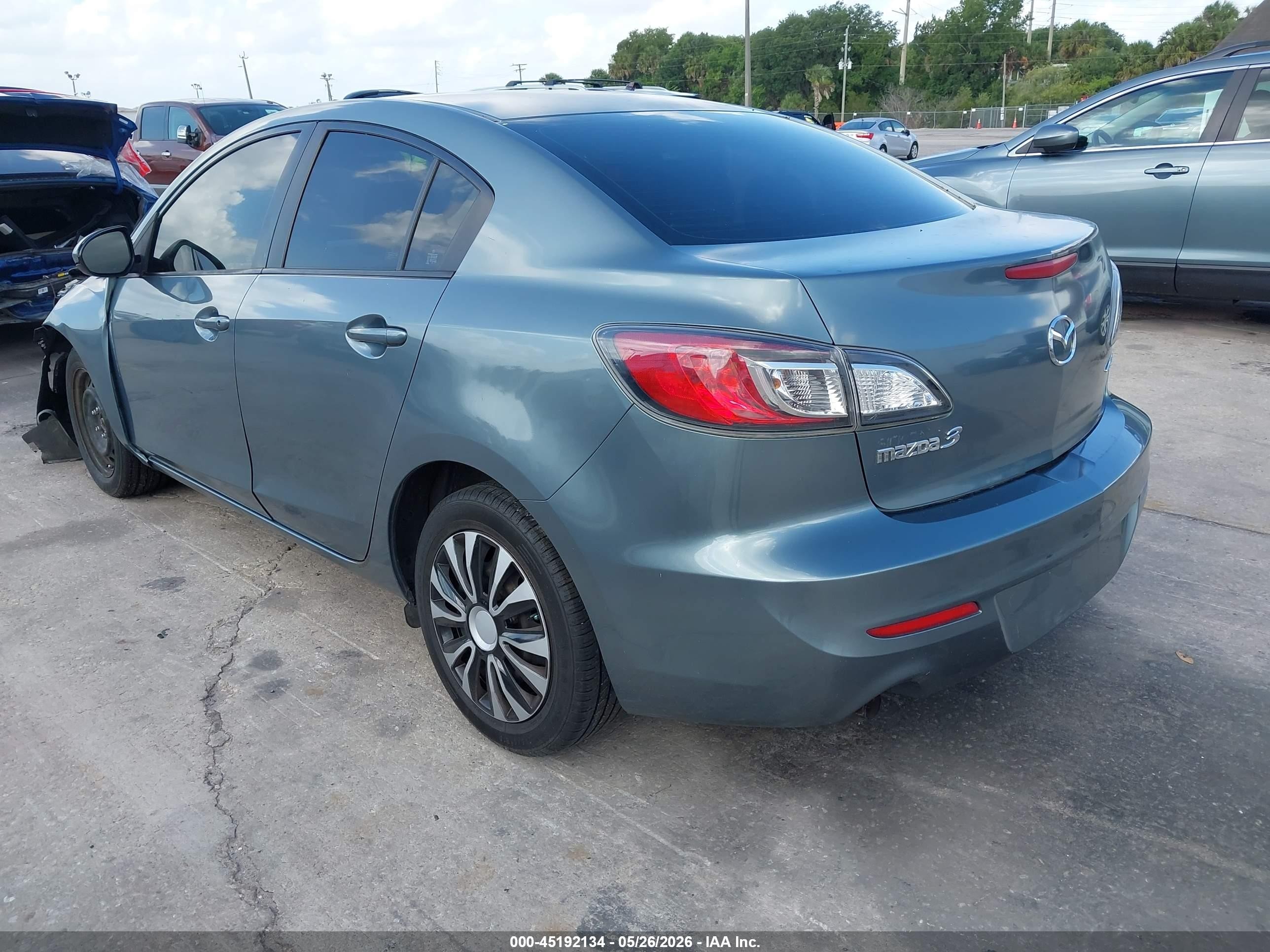 2013 Mazda Mazda3 I Sport Blue vin: JM1BL1U74D1777486