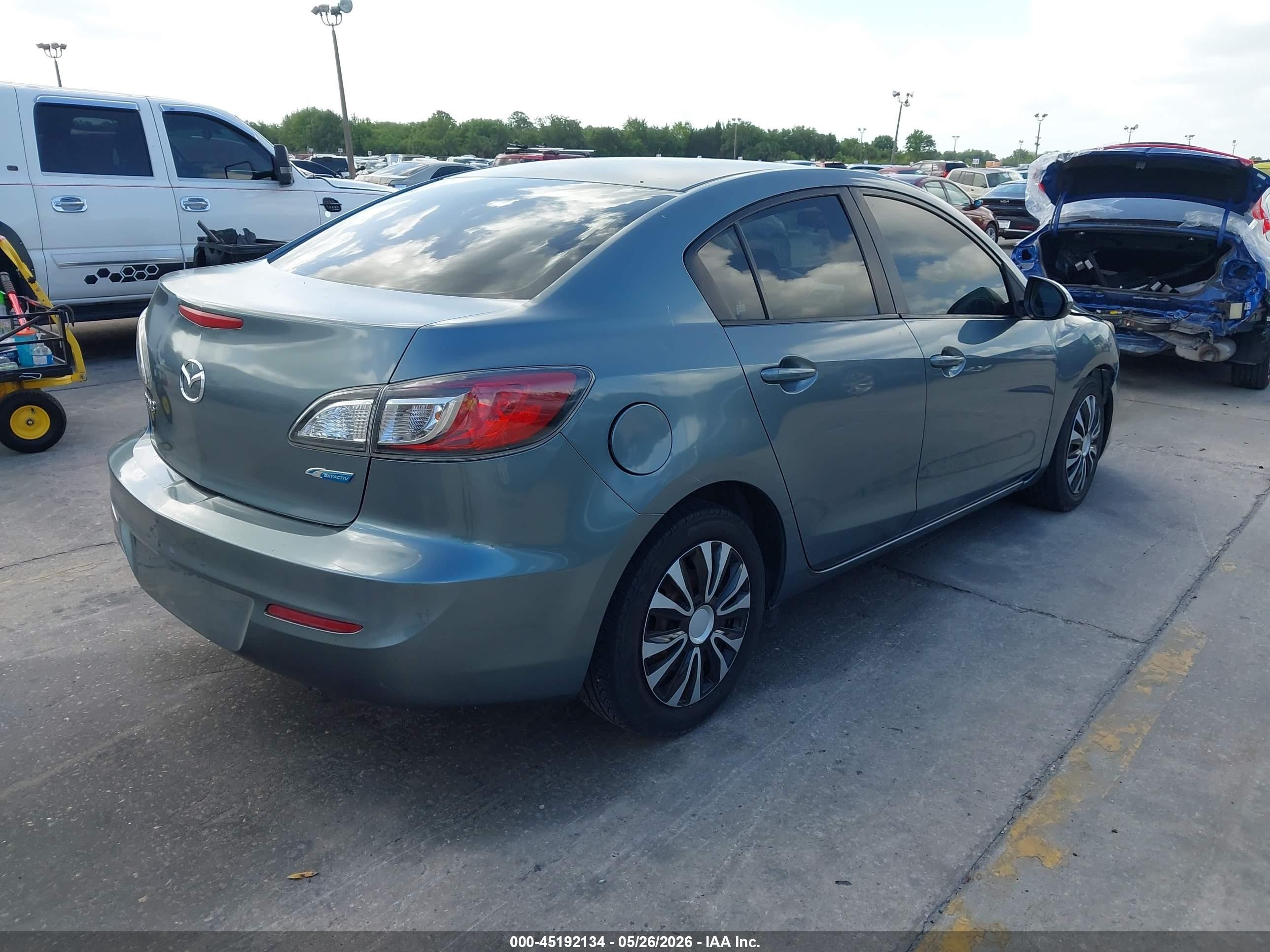 2013 Mazda Mazda3 I Sport Blue vin: JM1BL1U74D1777486