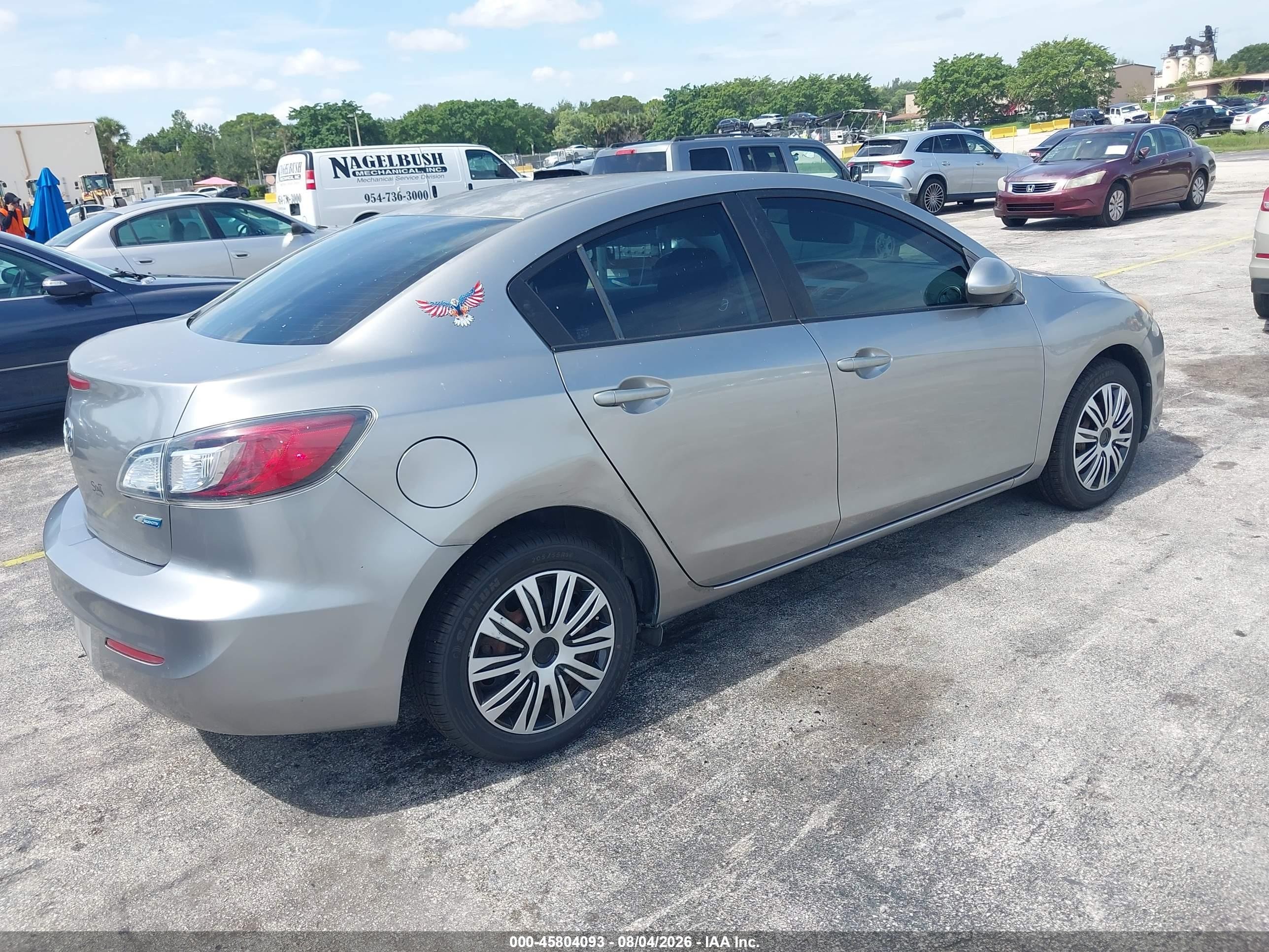 2013 Mazda Mazda3 I Sport Gray vin: JM1BL1U76D1747812