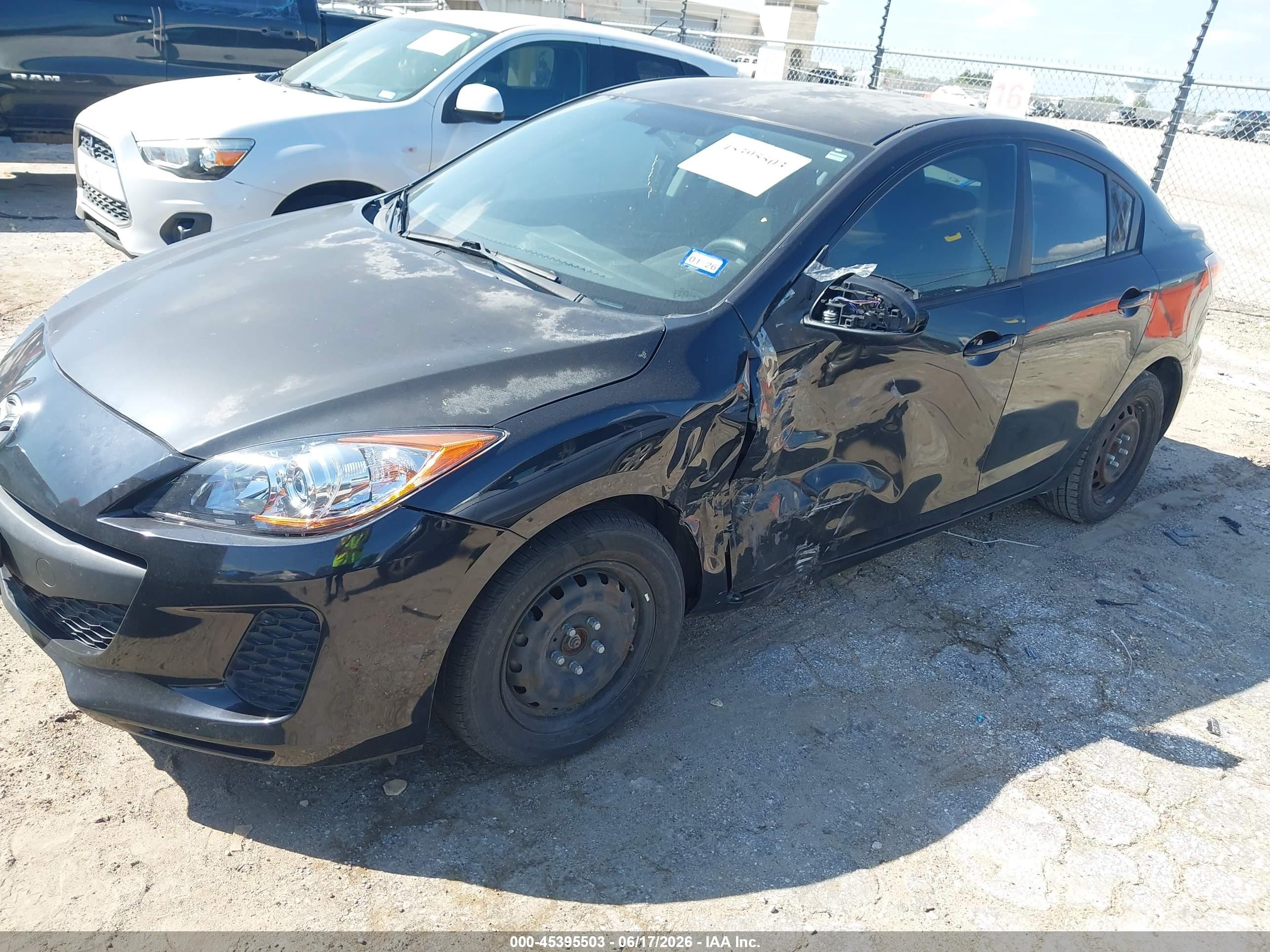 2013 Mazda Mazda3 I Sport Black vin: JM1BL1U76D1784570