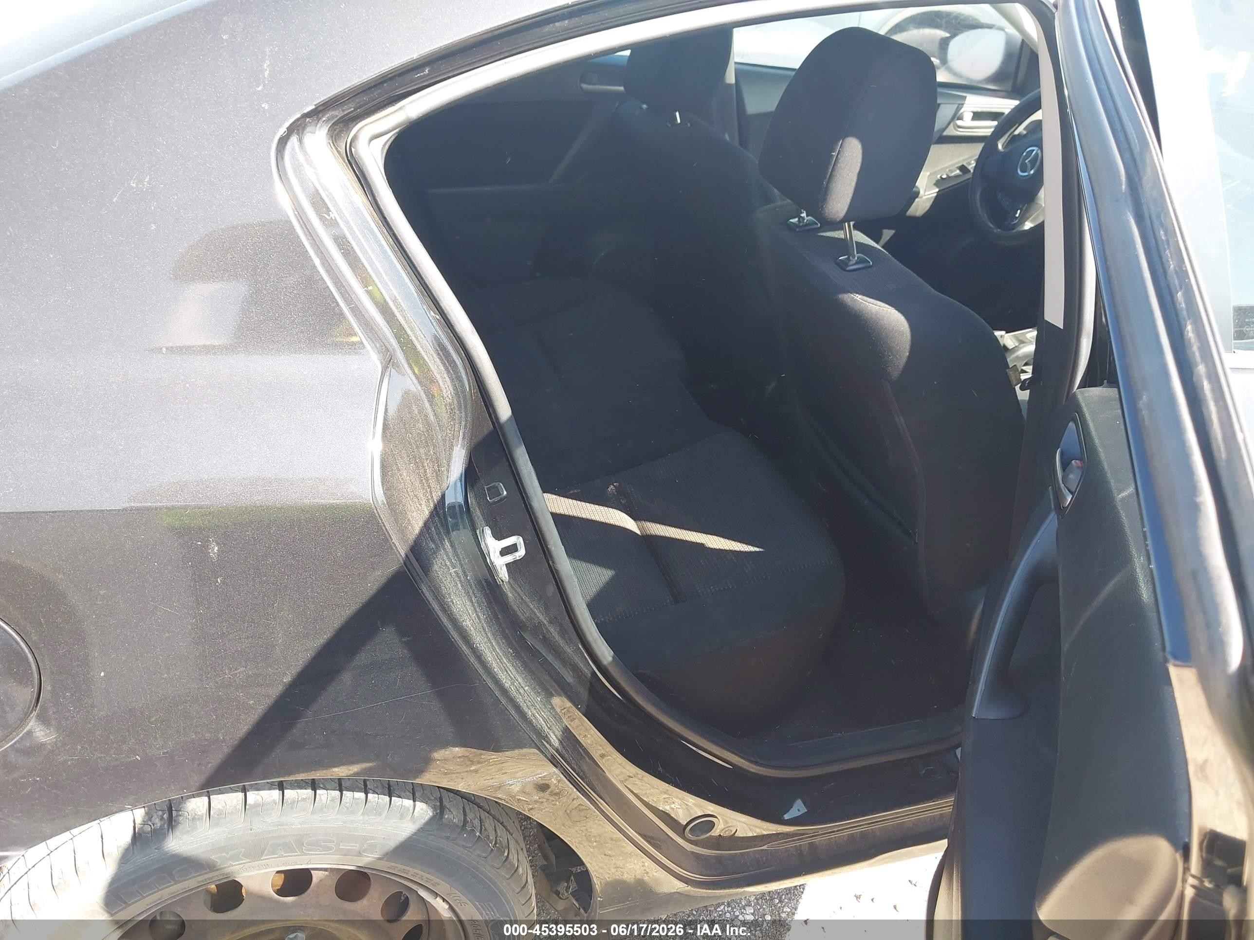 2013 Mazda Mazda3 I Sport Black vin: JM1BL1U76D1784570