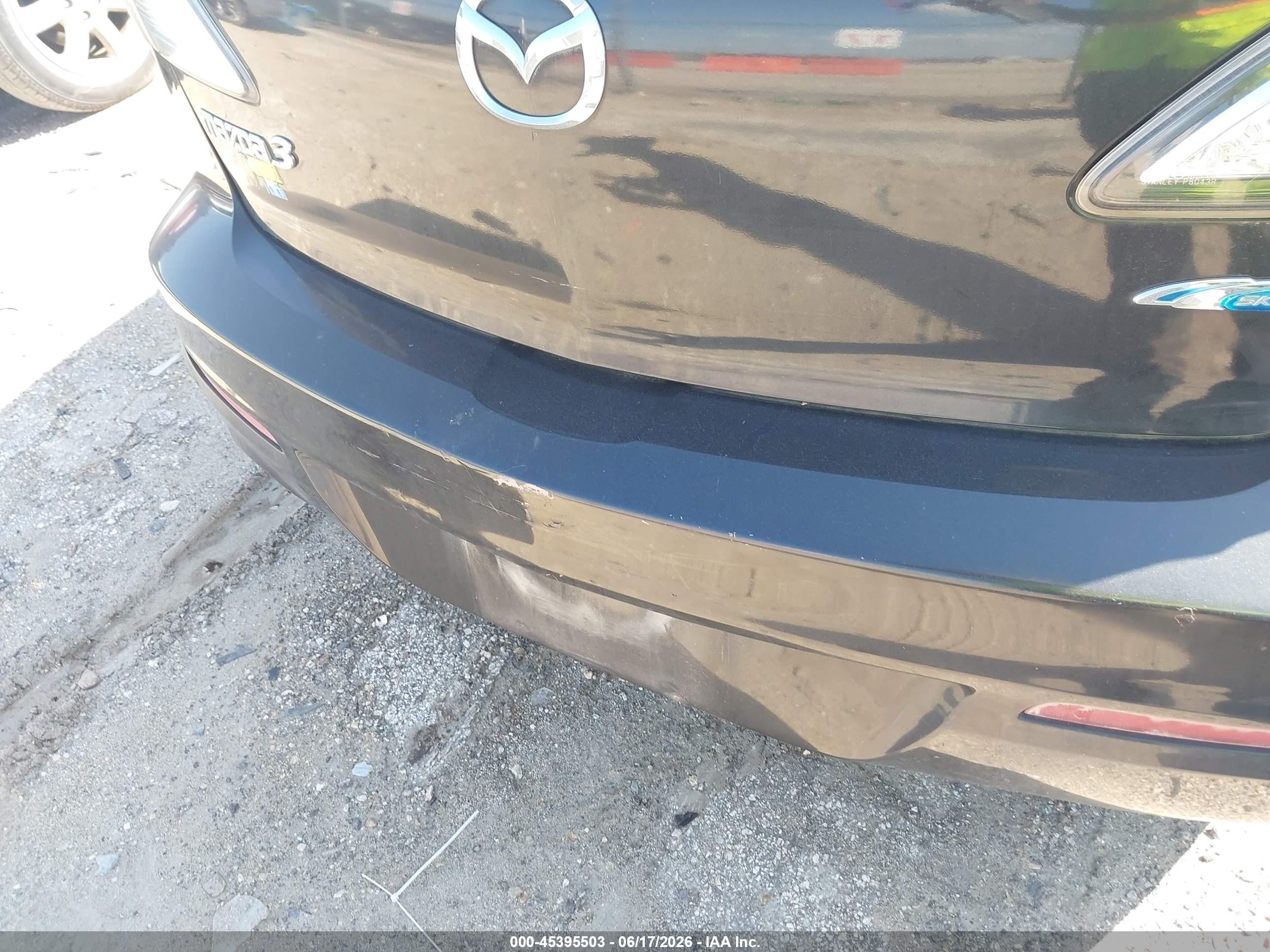 2013 Mazda Mazda3 I Sport Black vin: JM1BL1U76D1784570