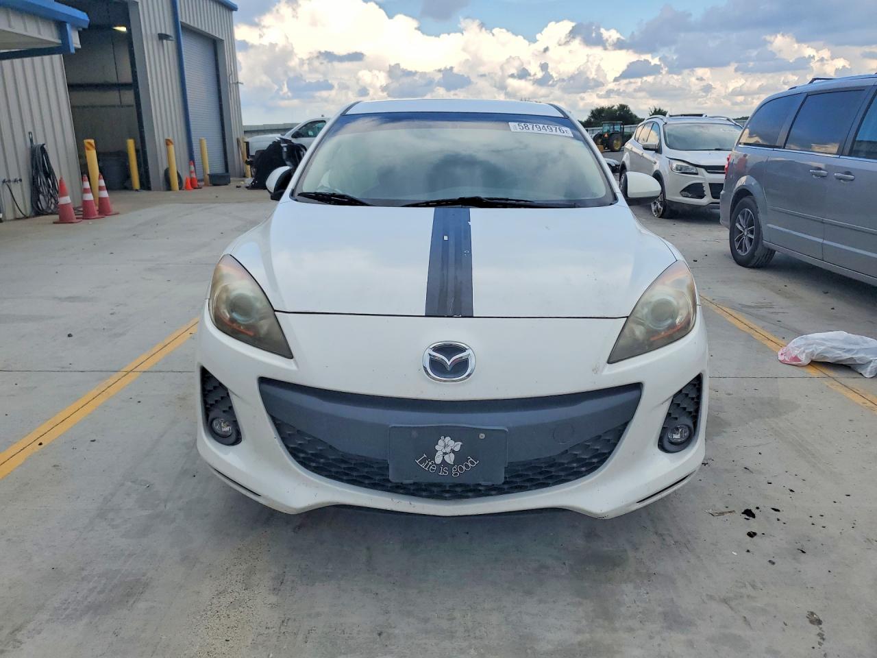 2013 Mazda Mazda 3 White vin: JM1BL1U77D1718240