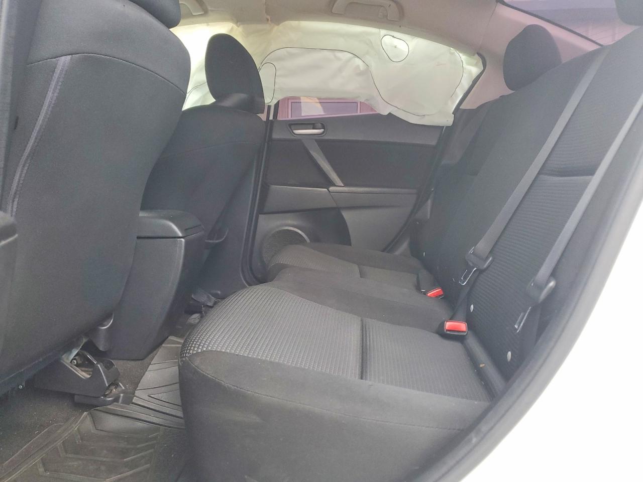 2013 Mazda Mazda 3 White vin: JM1BL1U77D1718240