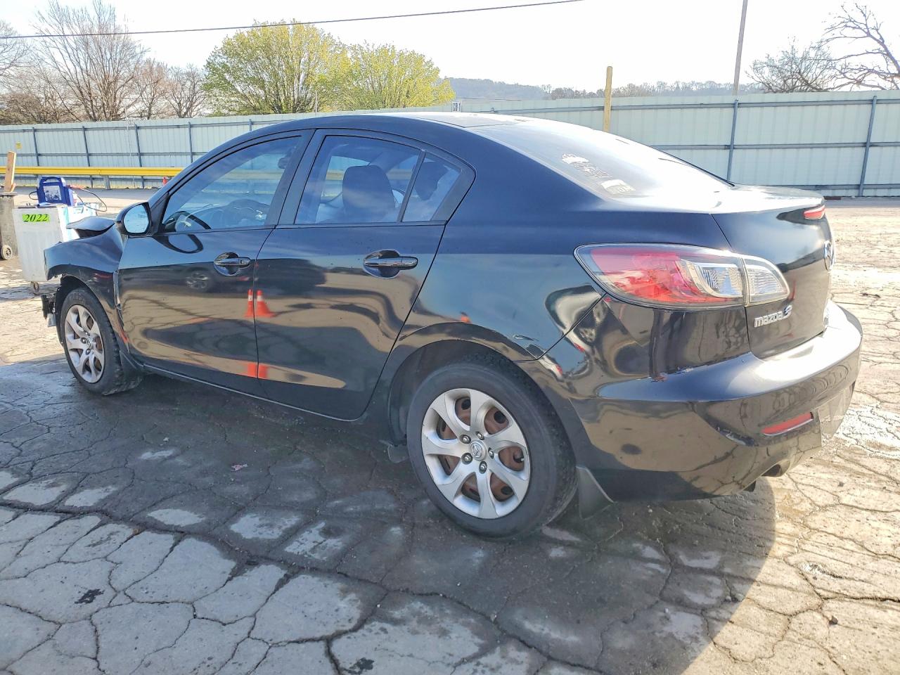 2013 Mazda 3 I Black vin: JM1BL1U77D1835168