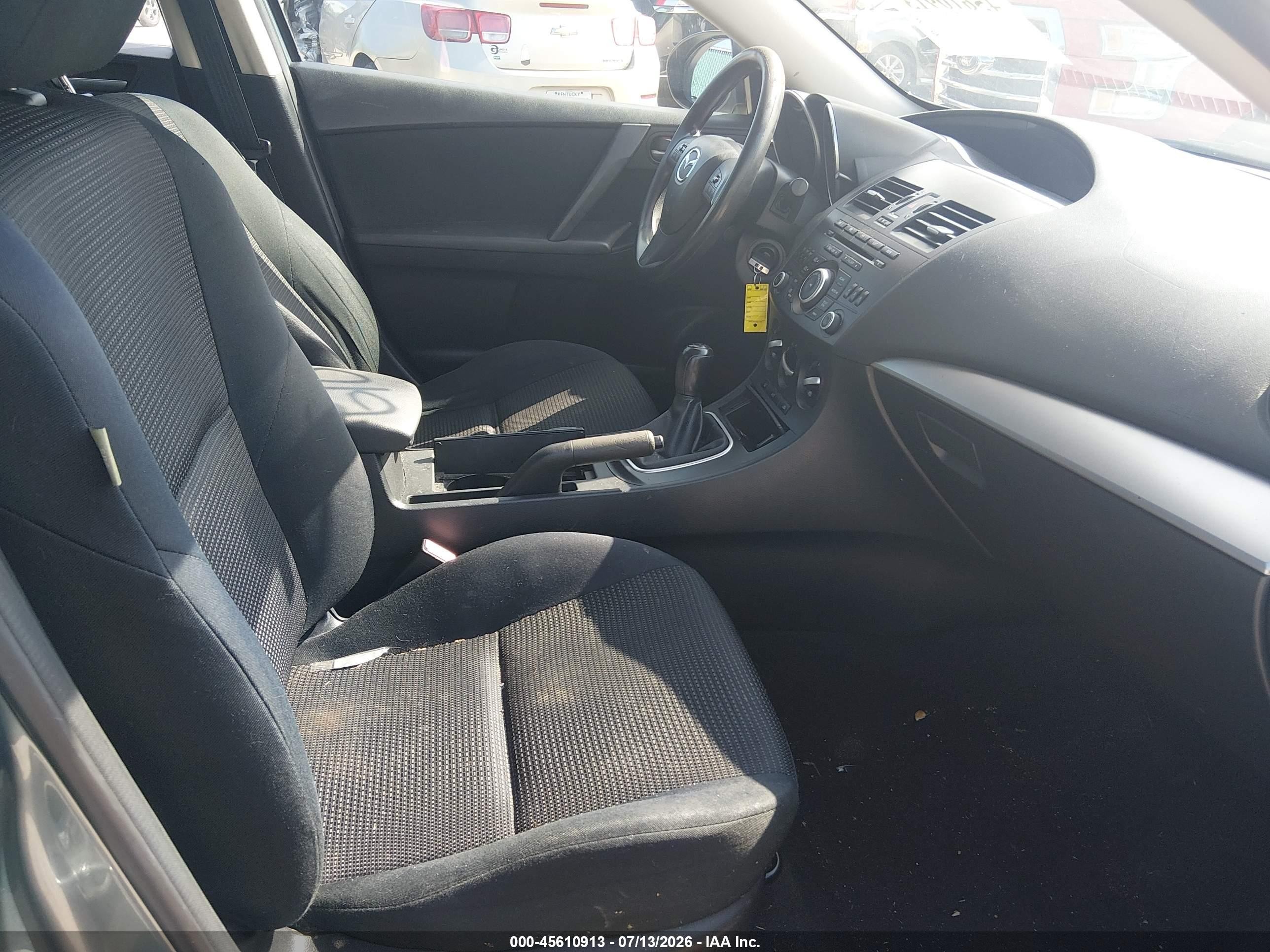 2013 Mazda Mazda3 I Sport Синий vin: JM1BL1U78D1703830