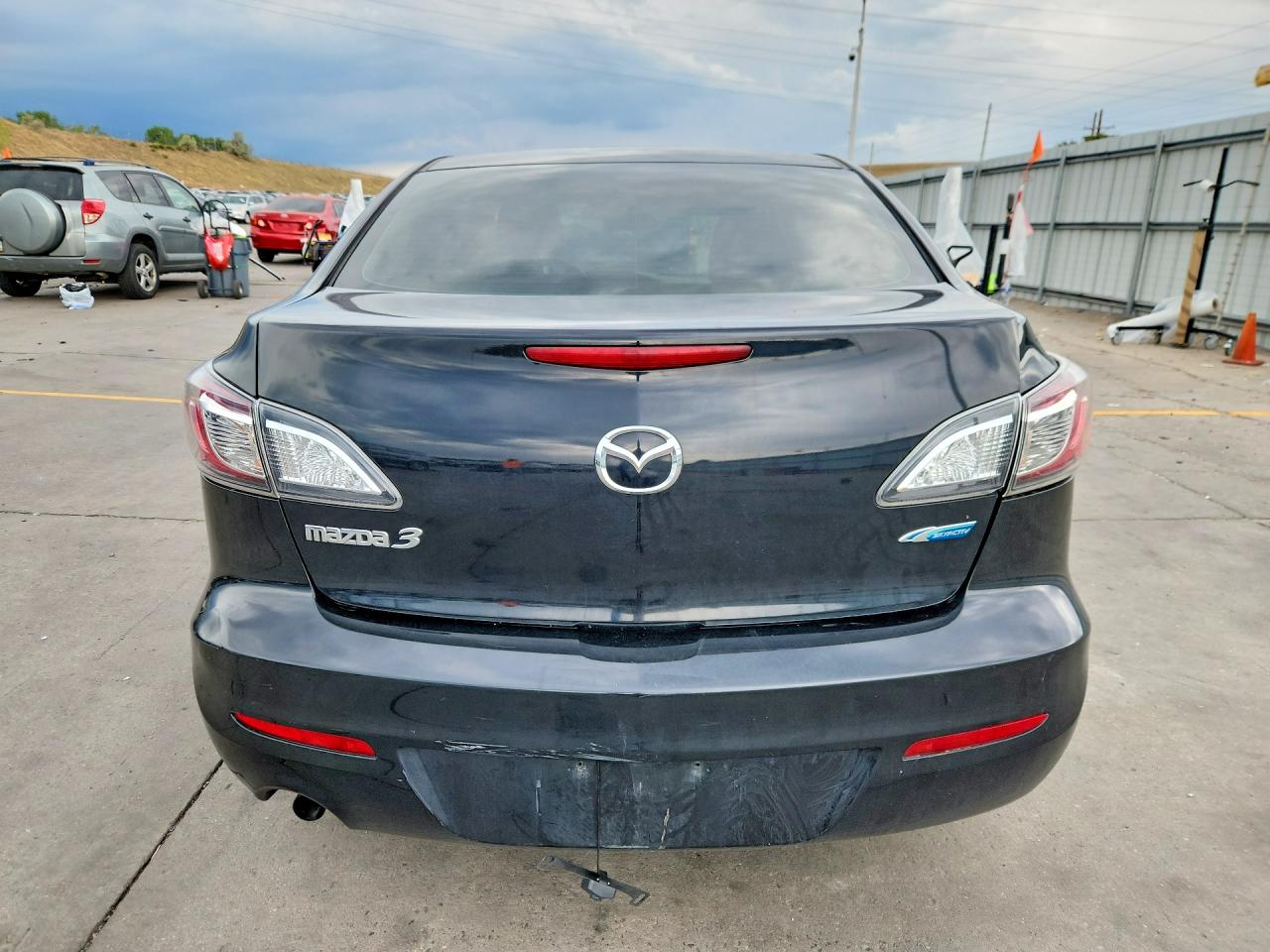 2013 Mazda 3 I Black vin: JM1BL1U78D1822106
