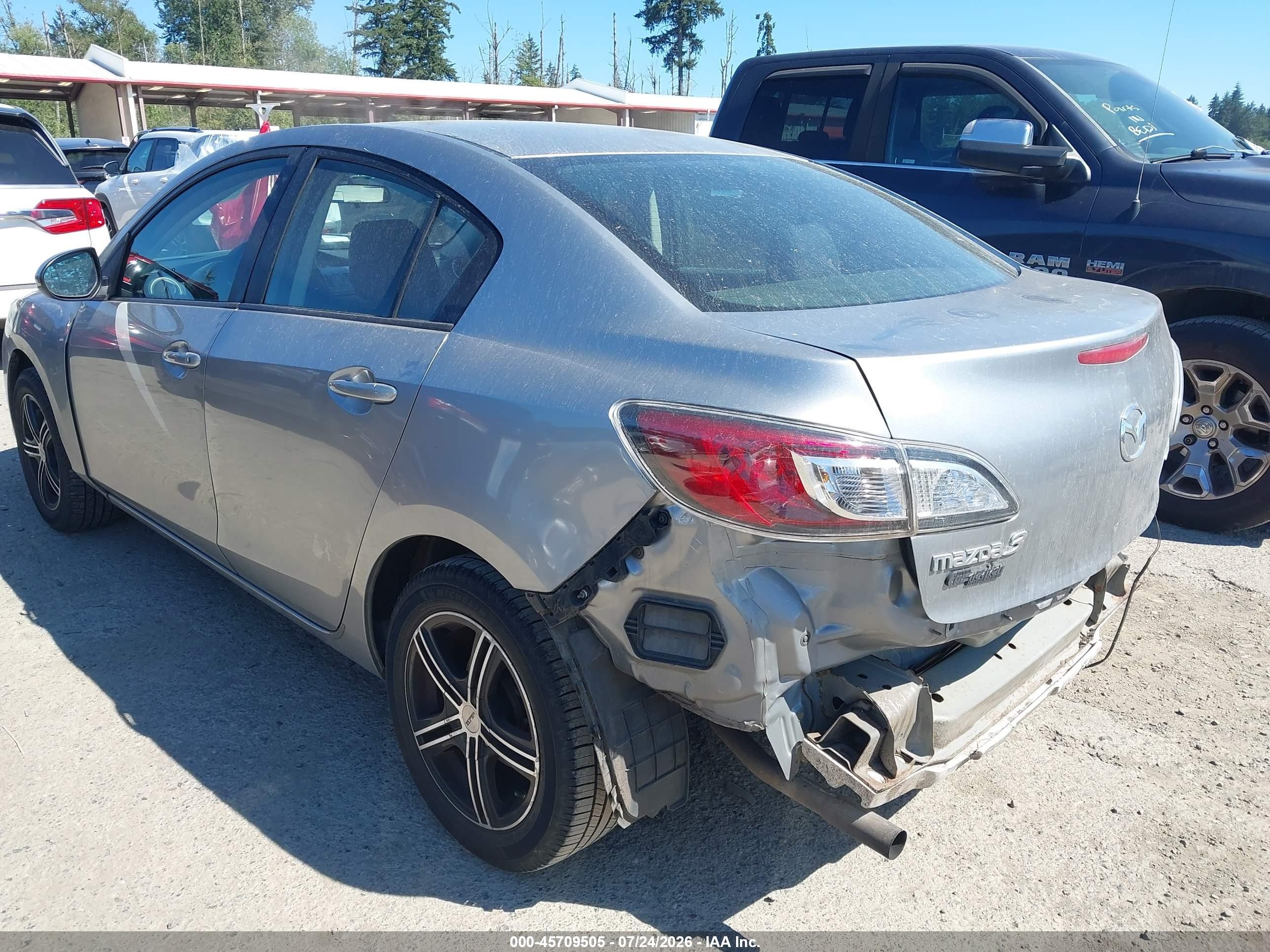2013 Mazda Mazda3 I Sport Silver vin: JM1BL1U79D1832613