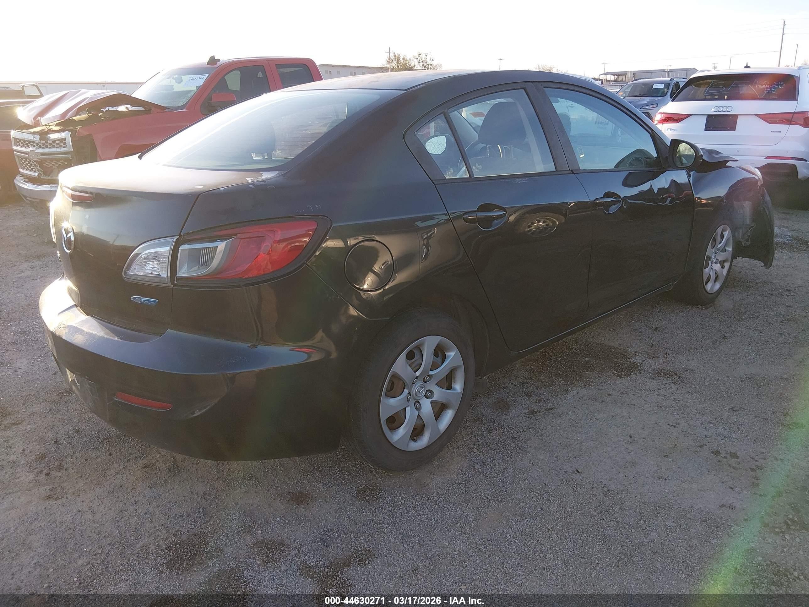 2013 Mazda Mazda3 I Sport Black vin: JM1BL1U7XD1744251