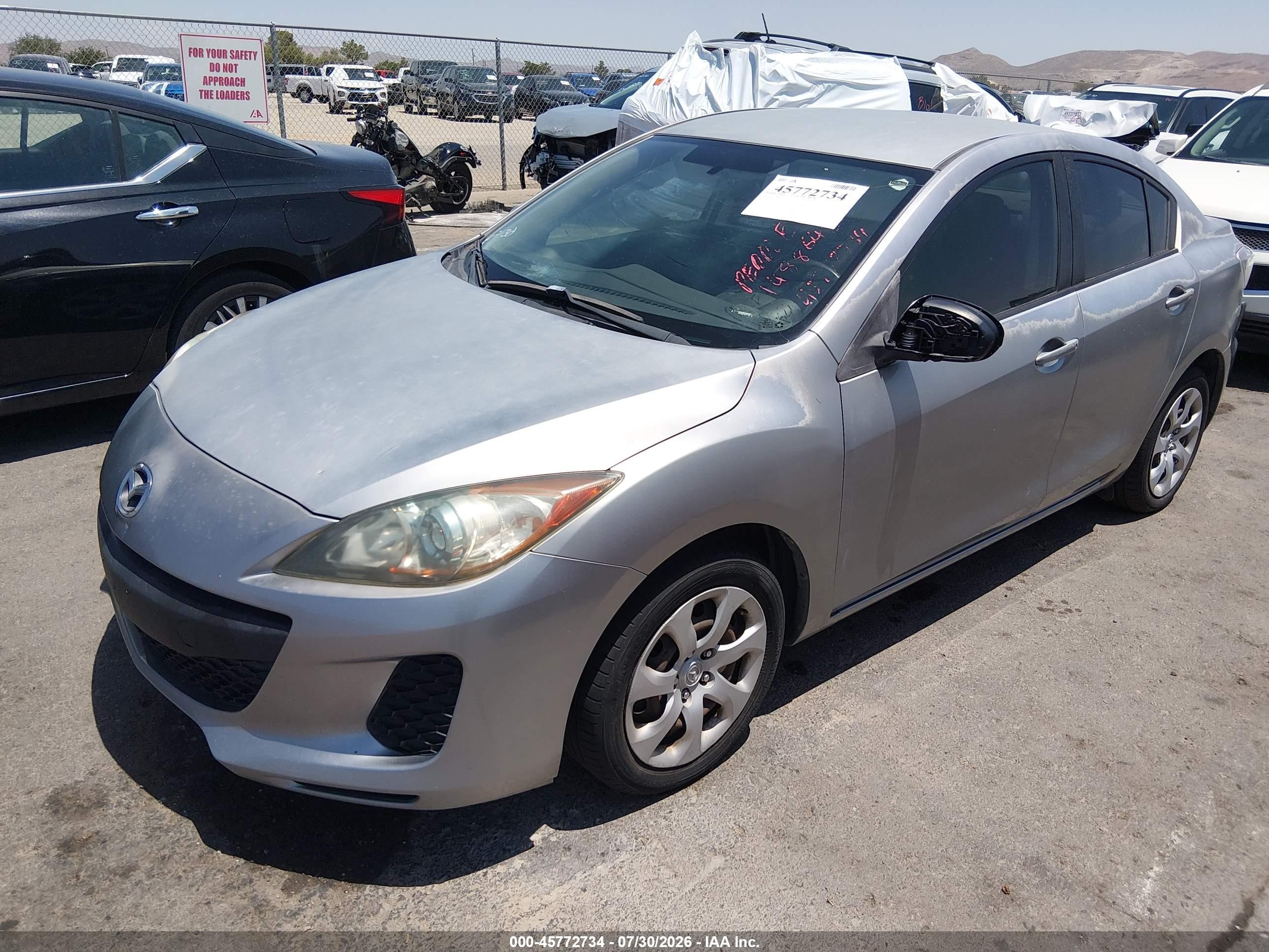 2013 Mazda Mazda3 I Sport Silver vin: JM1BL1U82D1702312