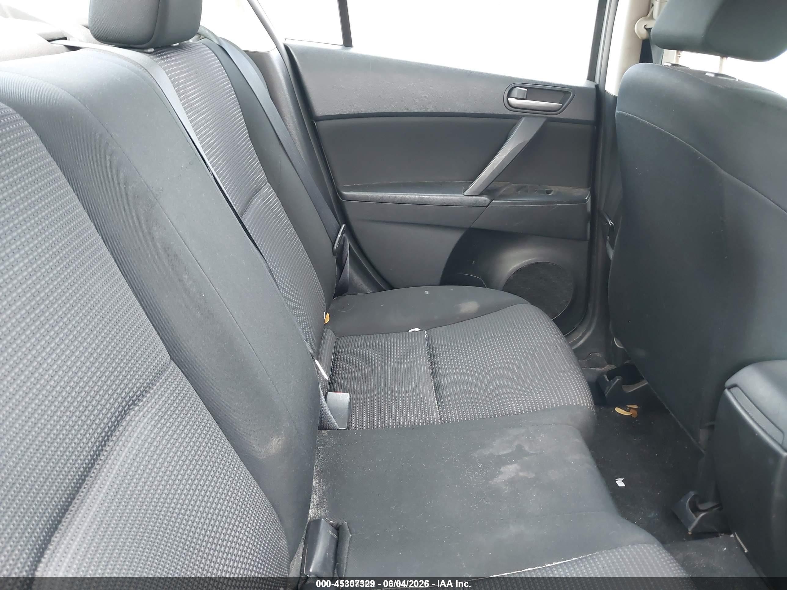 2013 Mazda Mazda3 I Sport Красный vin: JM1BL1U83D1705378