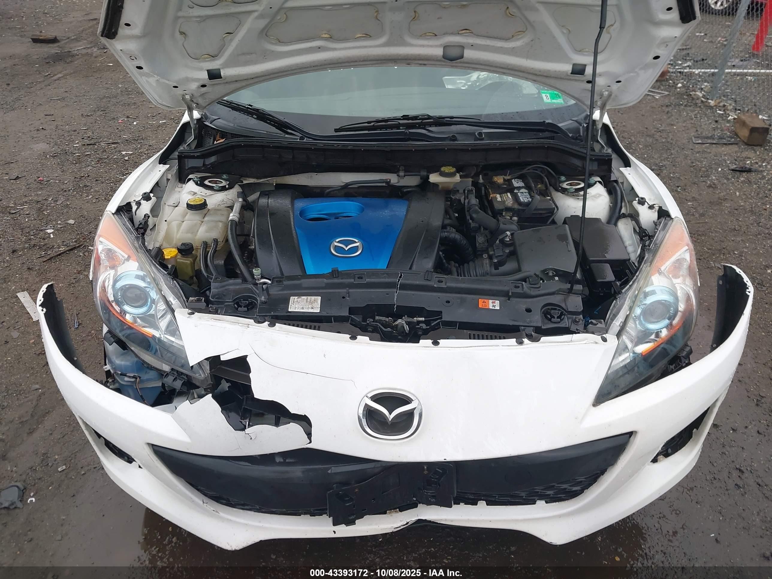 2013 Mazda Mazda3 I Sport Белый vin: JM1BL1U85D1701820