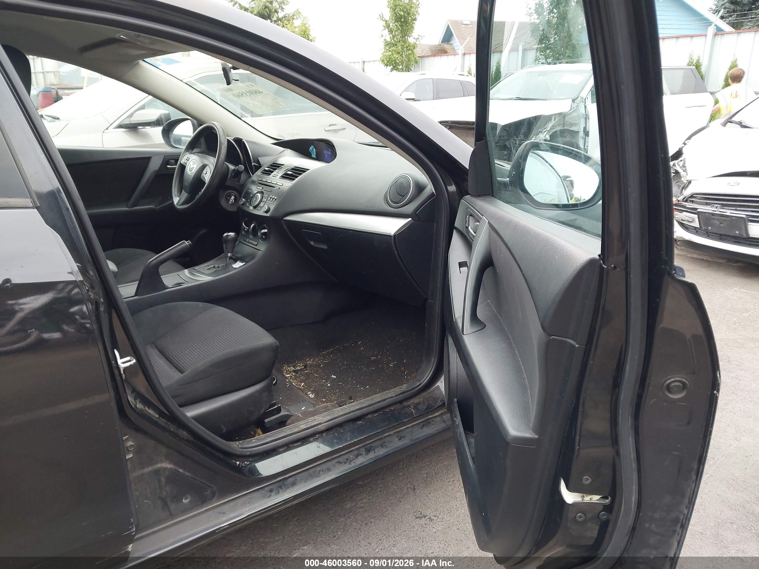 2013 Mazda Mazda3 I Sport Черный vin: JM1BL1U85D1714602