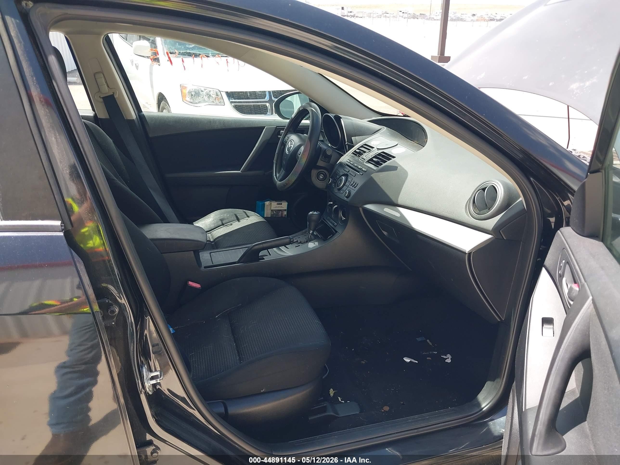 2013 Mazda Mazda3 I Sport Black vin: JM1BL1U8XD1709296