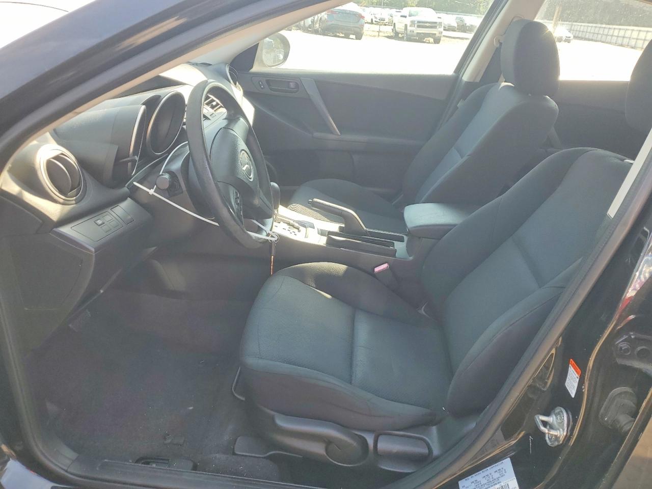 2011 Mazda 3 I Black vin: JM1BL1UF0B1496435