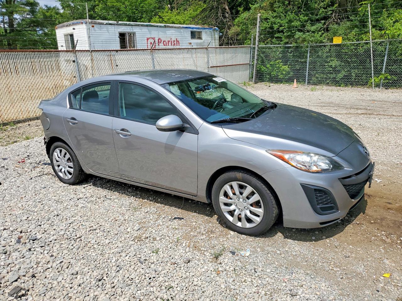 2011 Mazda 3 I Silver vin: JM1BL1UF1B1902609
