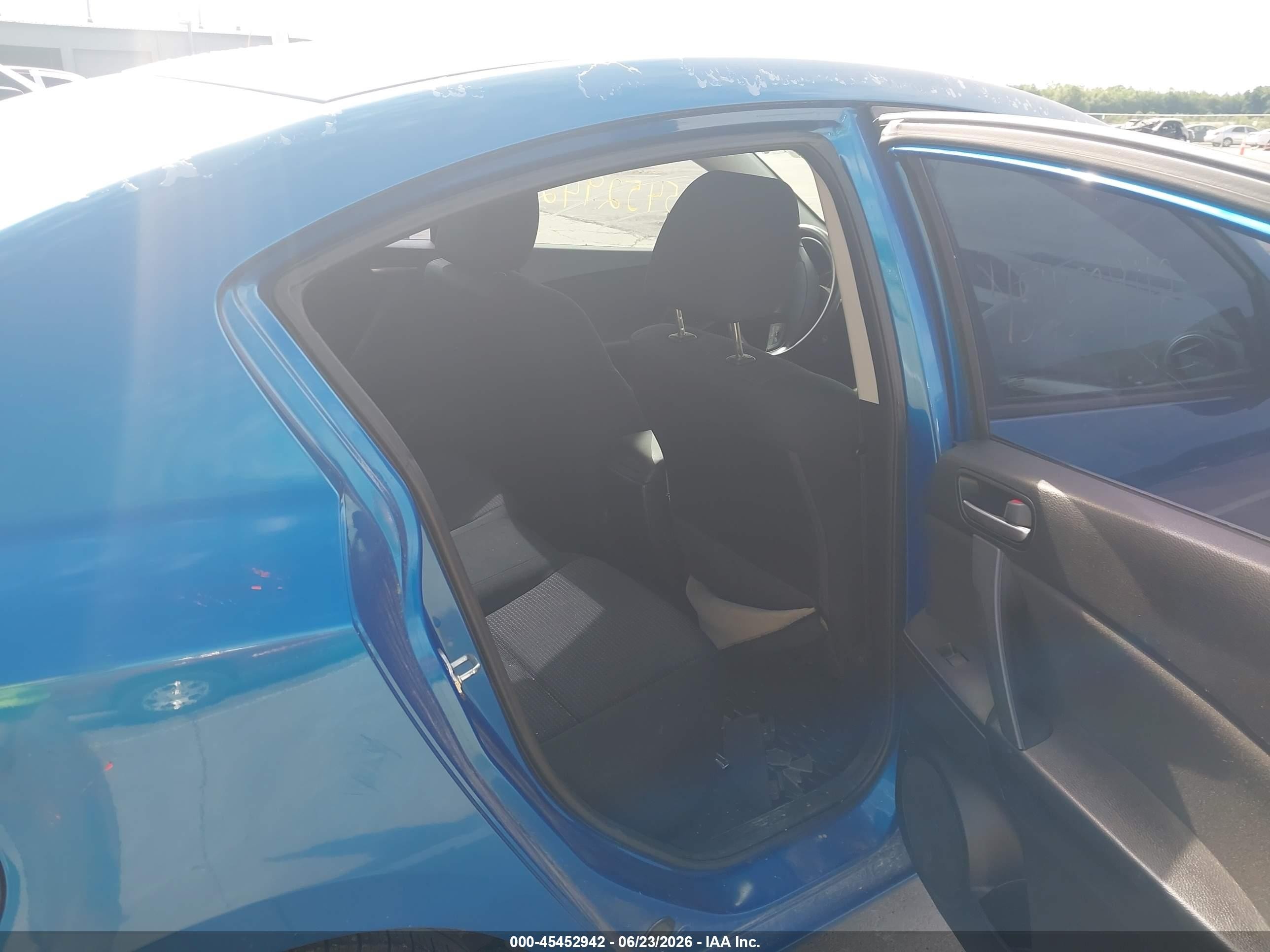2012 Mazda Mazda3 I Sport Blue vin: JM1BL1UF1C1603963