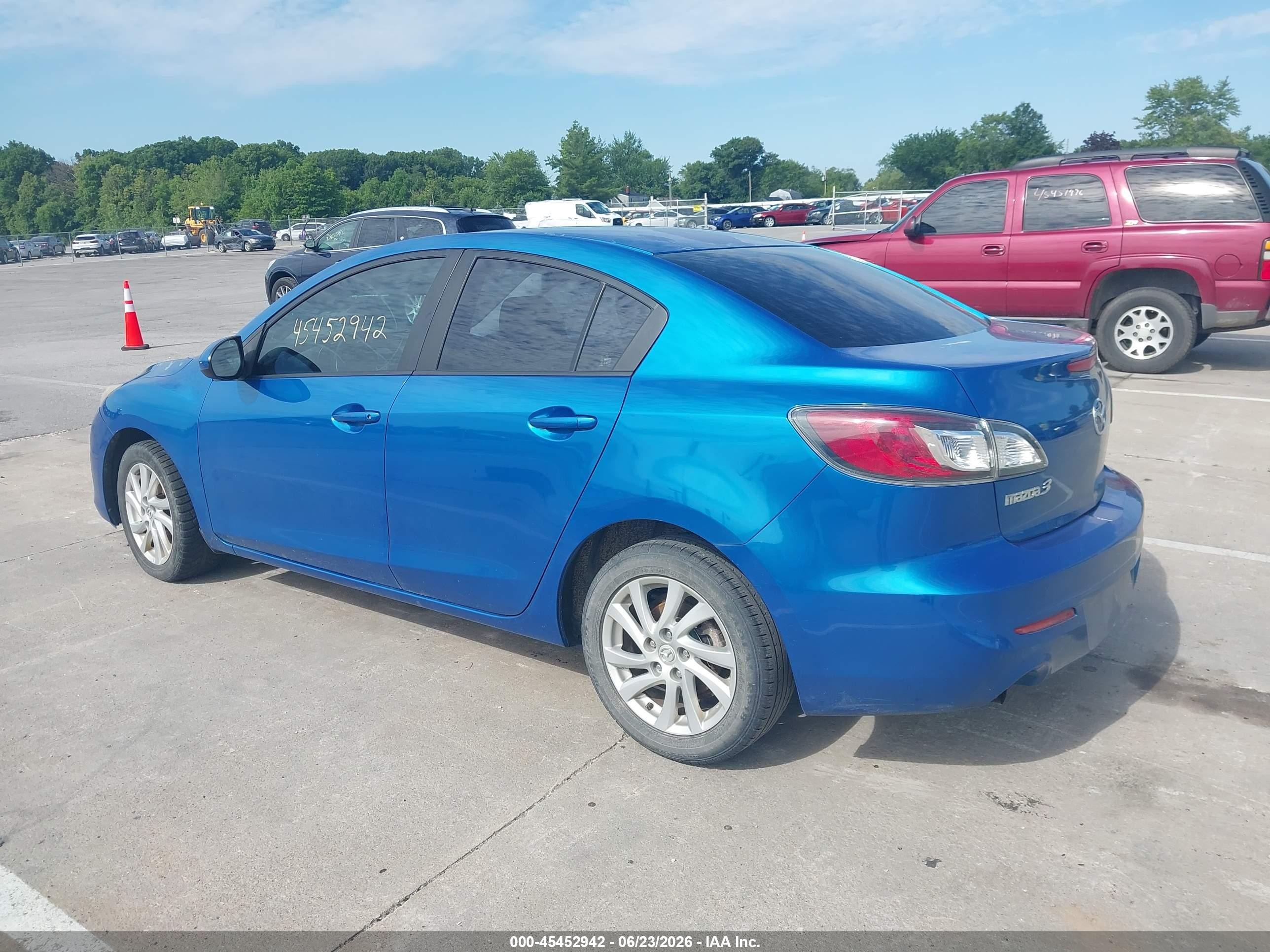 2012 Mazda Mazda3 I Sport Blue vin: JM1BL1UF1C1603963
