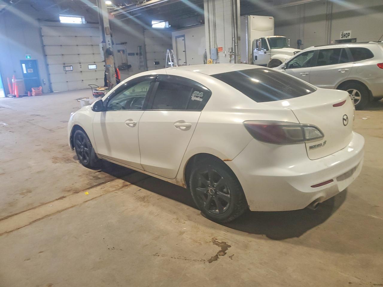 2013 Mazda 3 I Белый vin: JM1BL1UF1D1736062