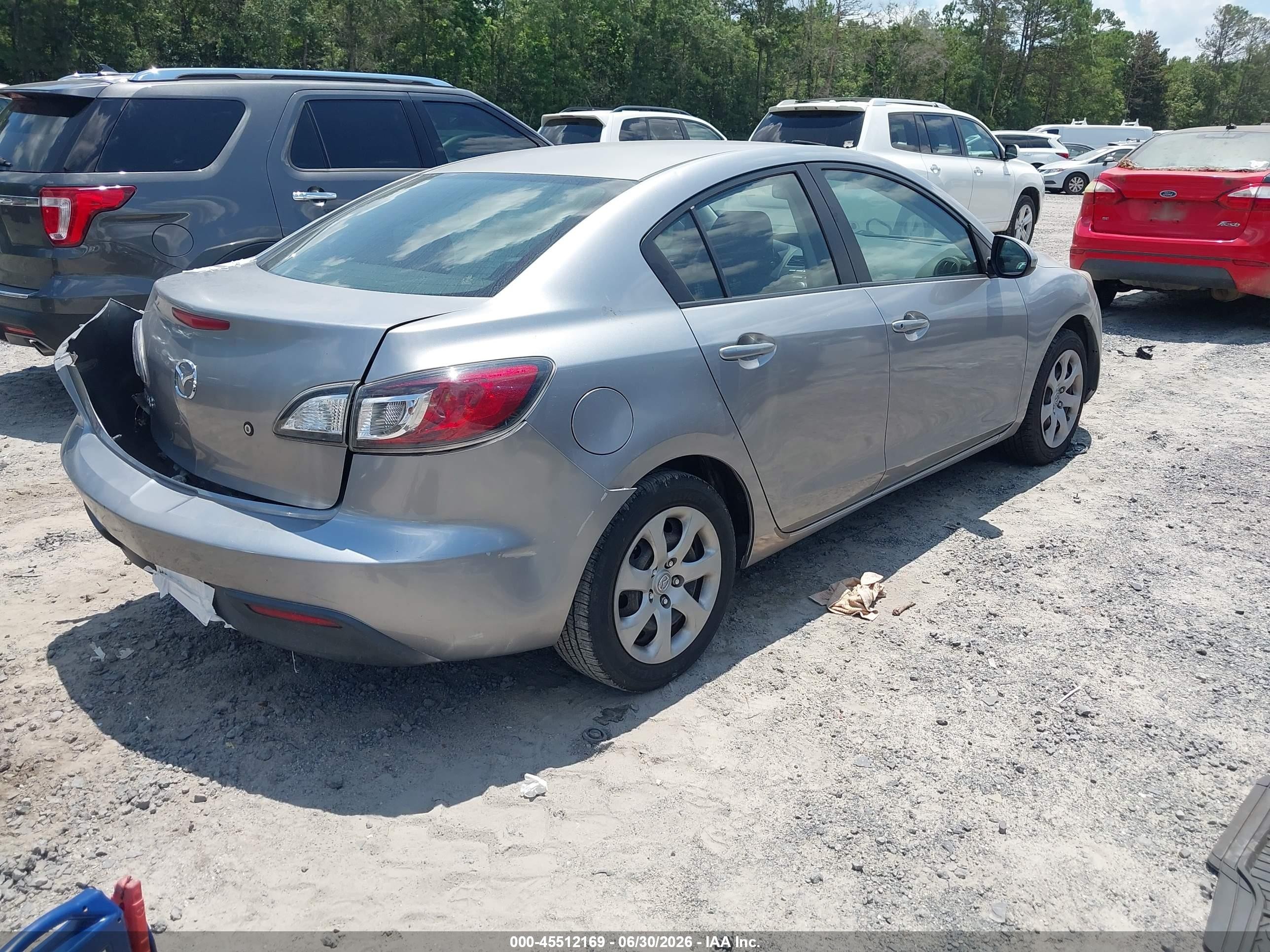 2011 Mazda Mazda3 I Sport Gray vin: JM1BL1UF3B1373065