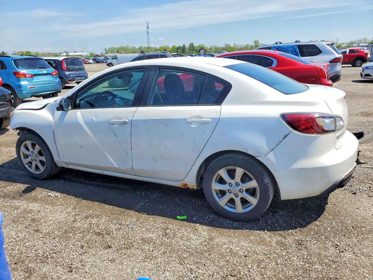 2011 Mazda 3 I White vin: JM1BL1UF4B1434066