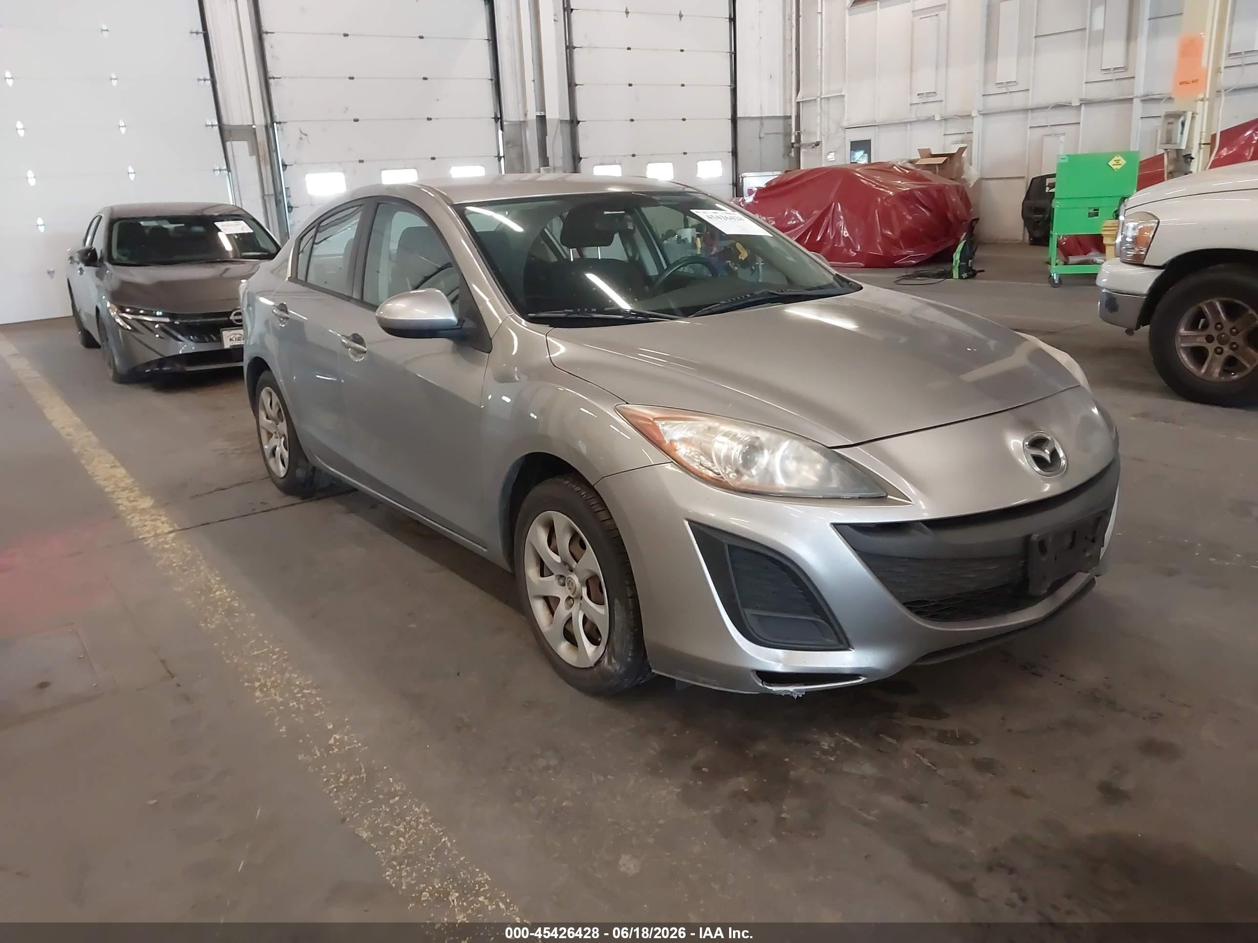 2011 Mazda Mazda3 I Sport Gray vin: JM1BL1UF5B1389574