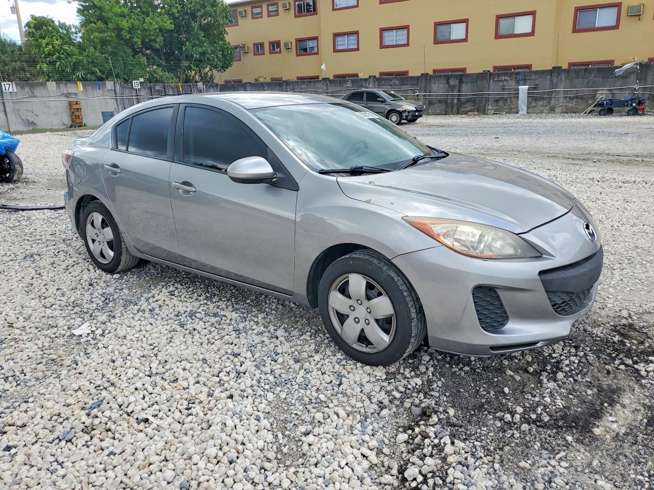 2012 Mazda 3 I Серебряный vin: JM1BL1UF5C1647352