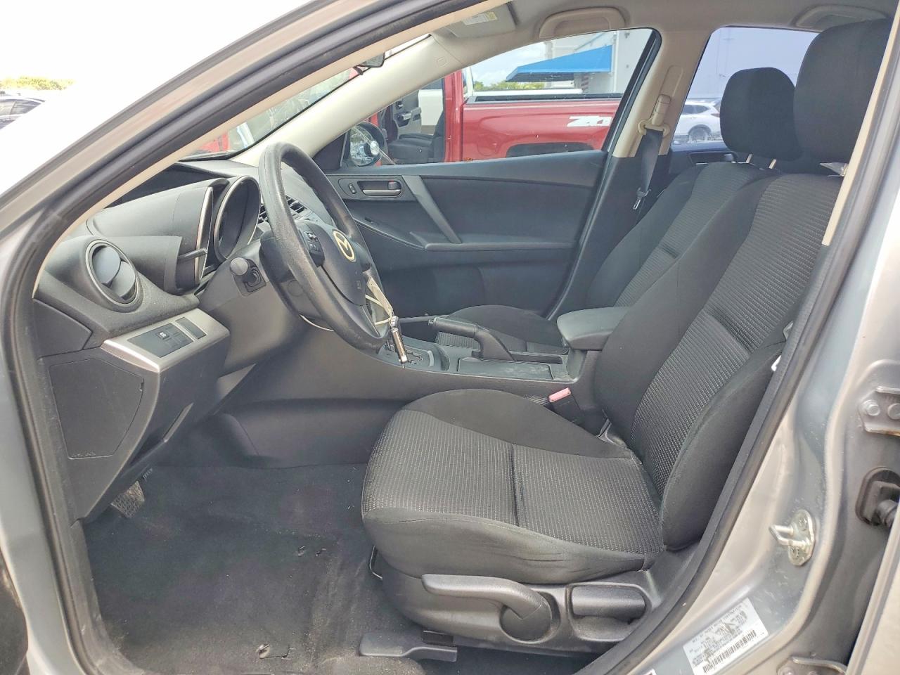 2012 Mazda 3 I Серебряный vin: JM1BL1UF5C1647352