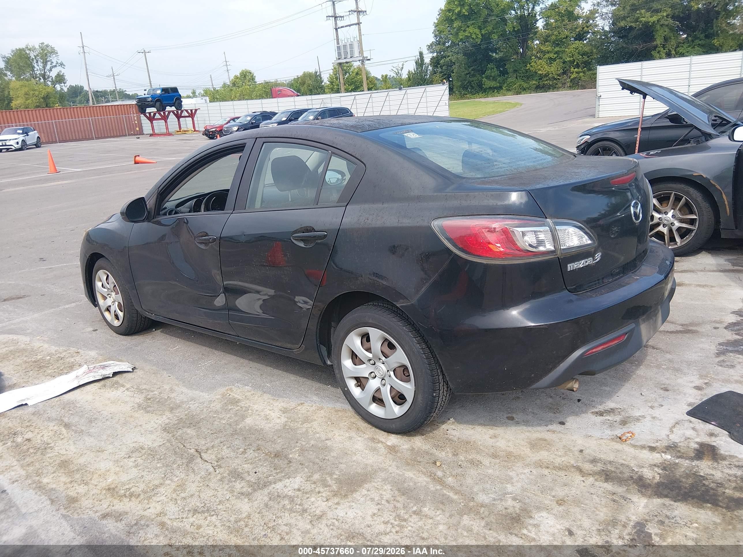 2011 Mazda Mazda3 I Sport Black vin: JM1BL1UF6B1491045