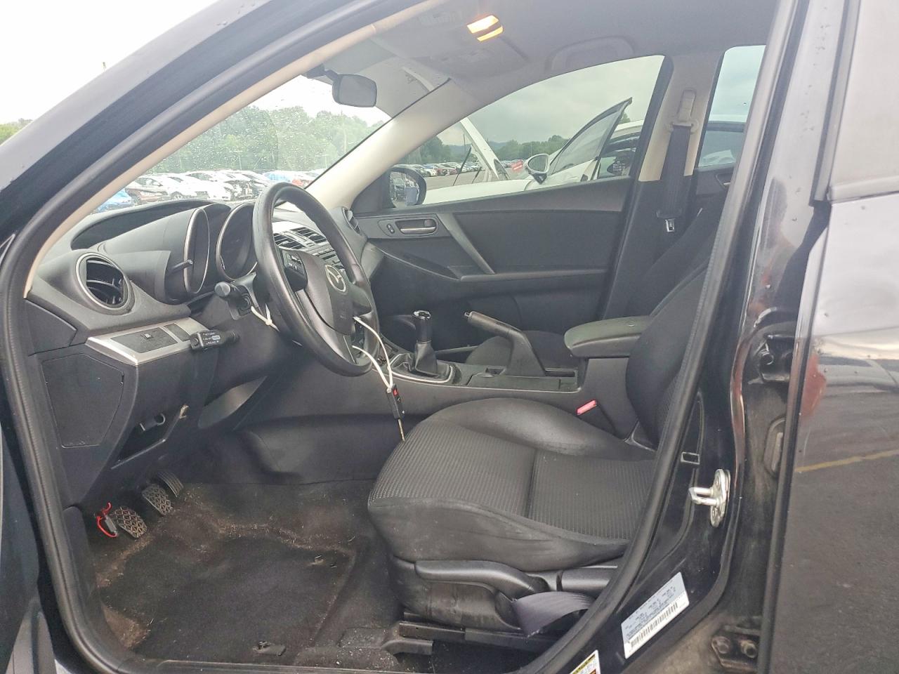 2012 Mazda 3 4d 2wd Черный vin: JM1BL1UF6C1527477