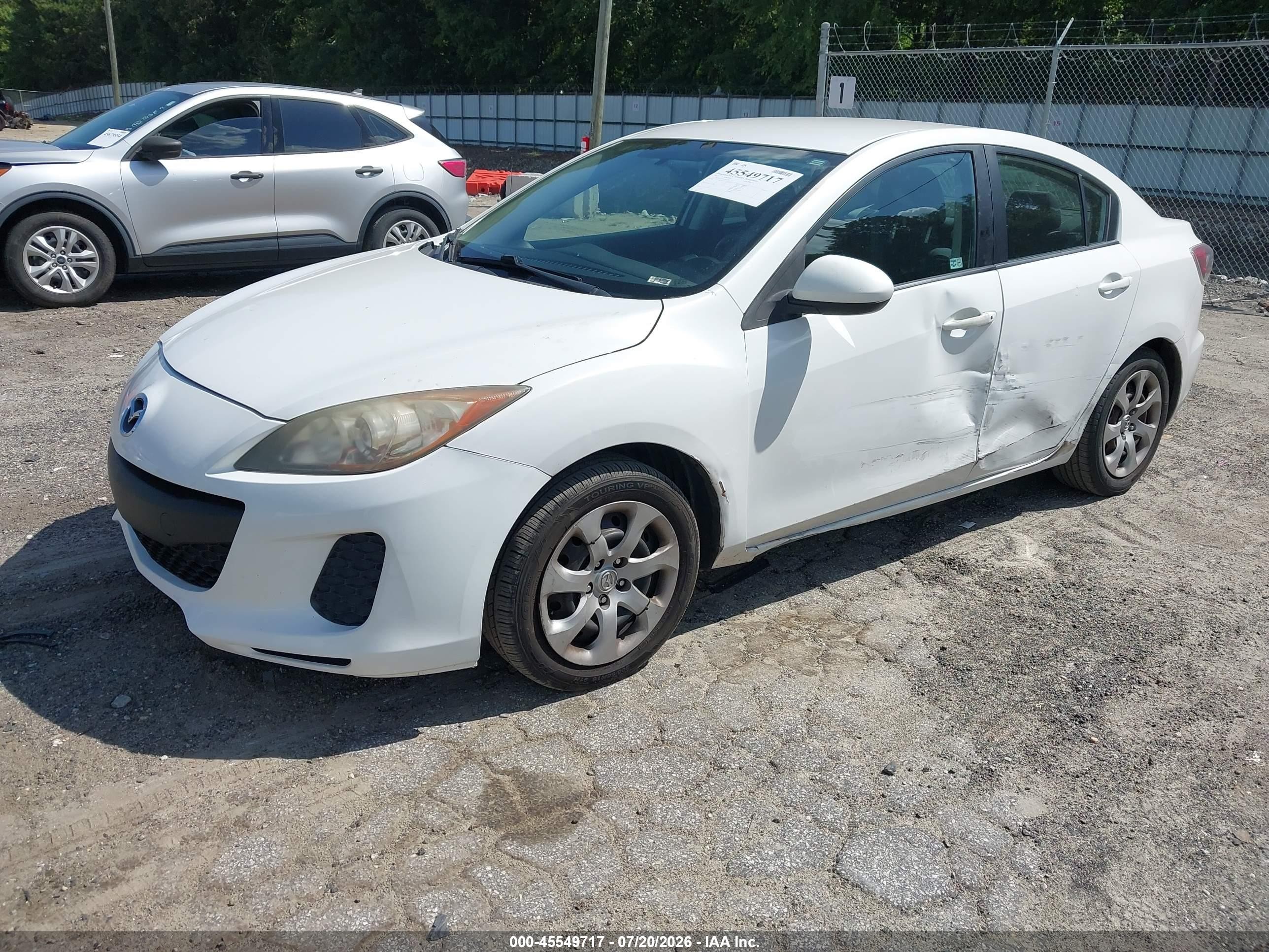 2012 Mazda Mazda3 I Sport Белый vin: JM1BL1UF6C1665388