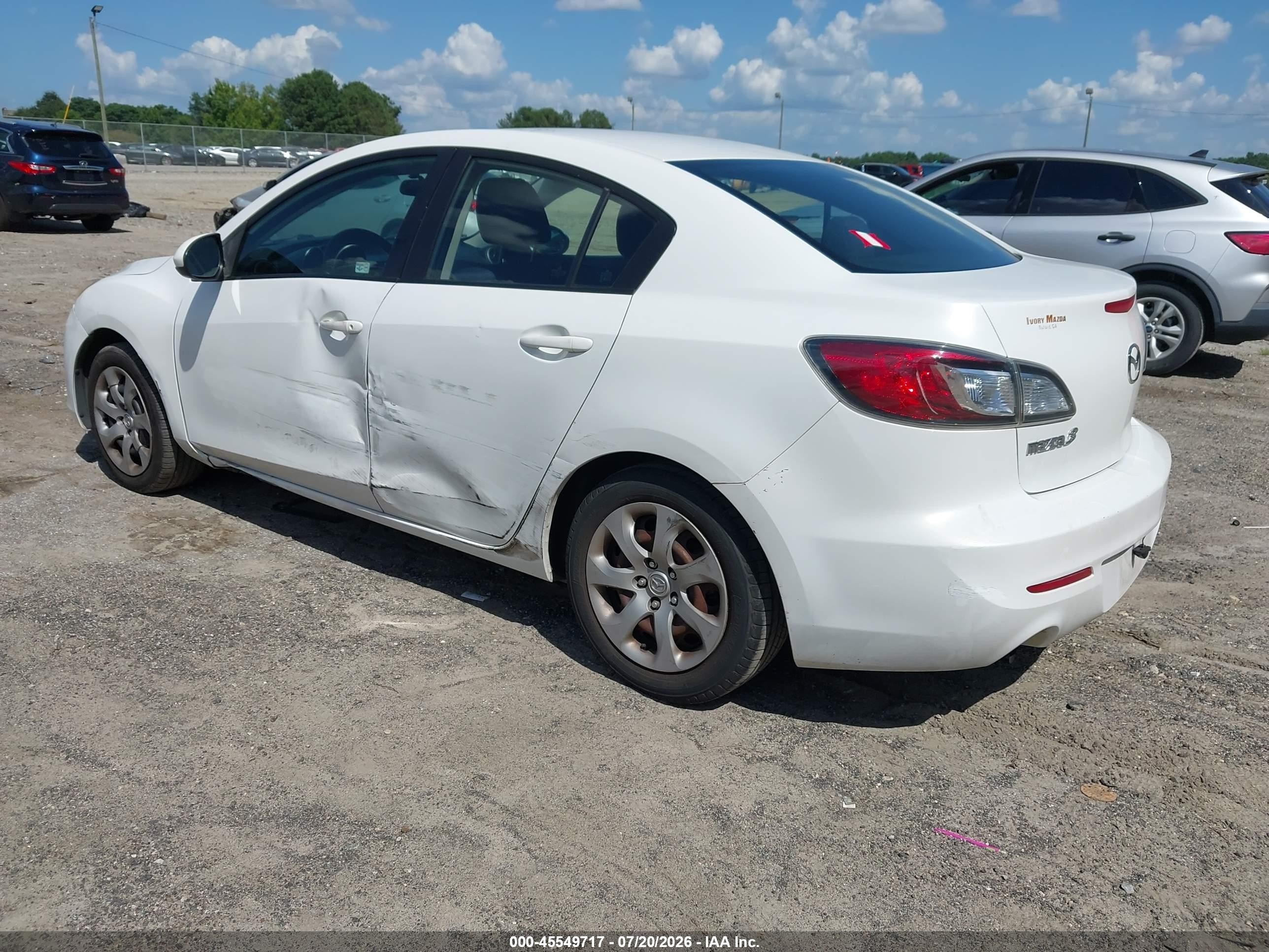 2012 Mazda Mazda3 I Sport Белый vin: JM1BL1UF6C1665388