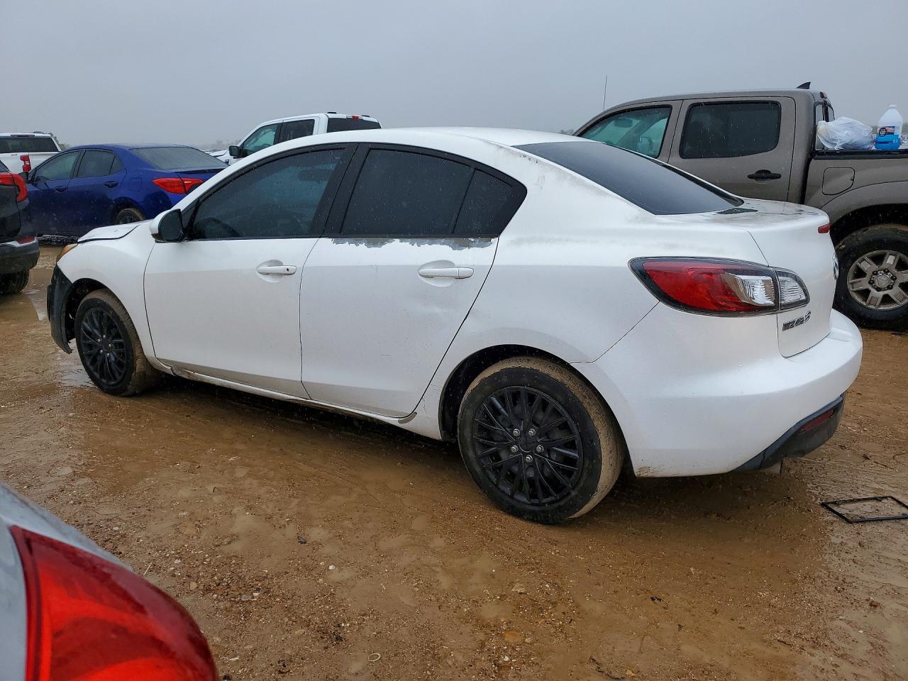 2011 Mazda 3 I White vin: JM1BL1UF7B1366362