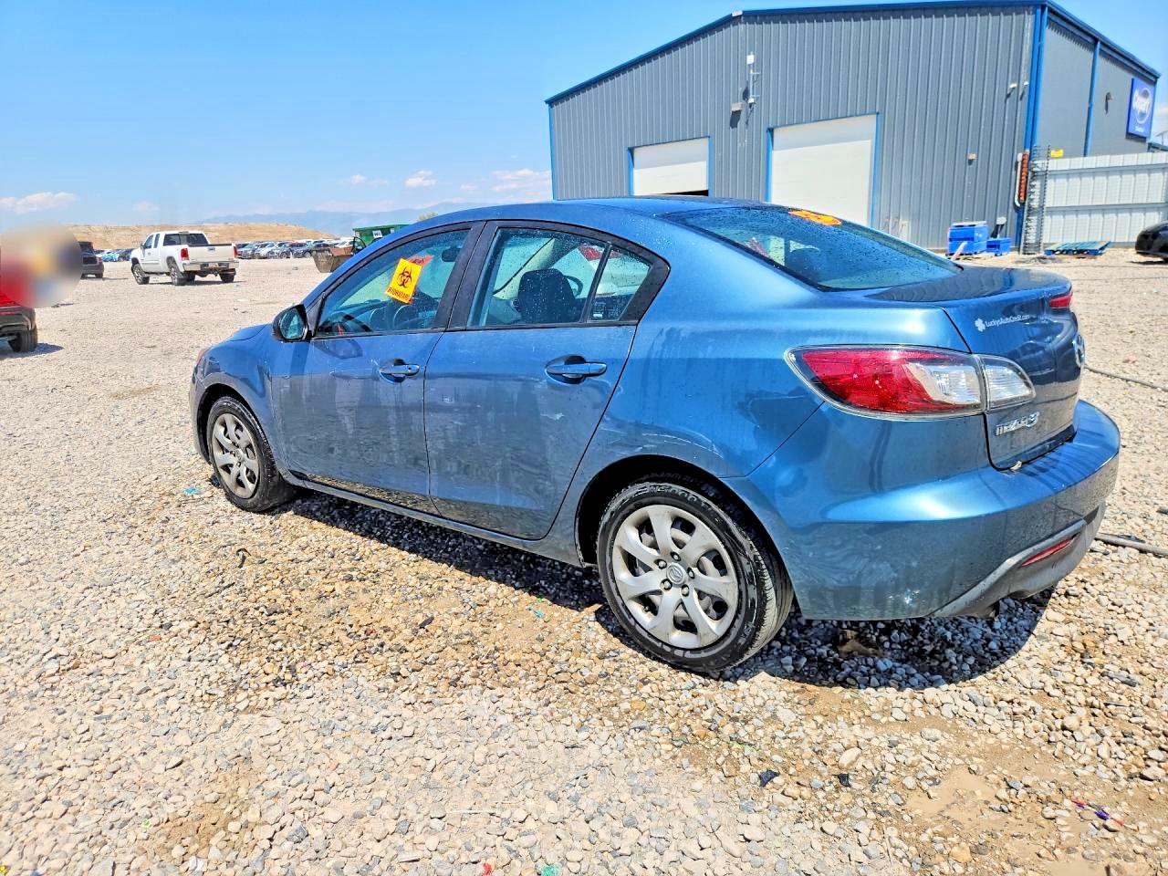 2011 Mazda 3 I Бирюзовый vin: JM1BL1UF7B1370816