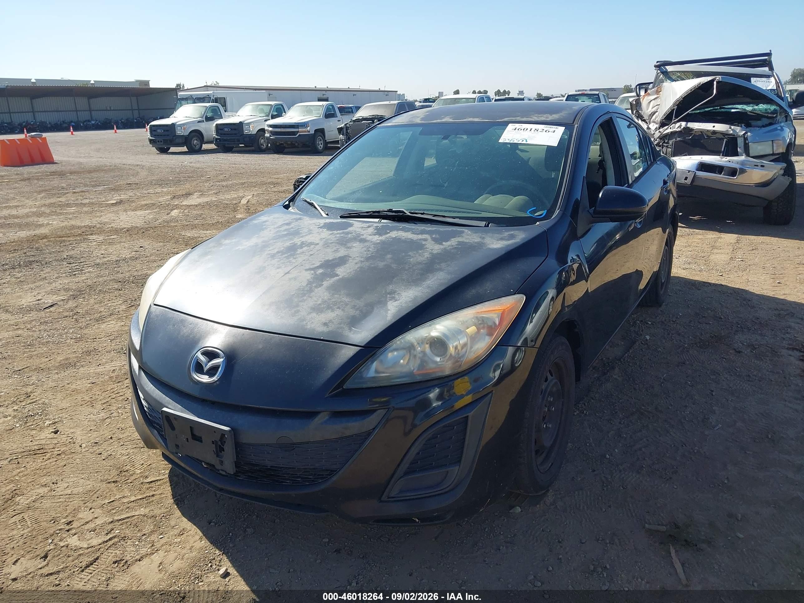 2011 Mazda Mazda3 I Sport Черный vin: JM1BL1UF7B1404589