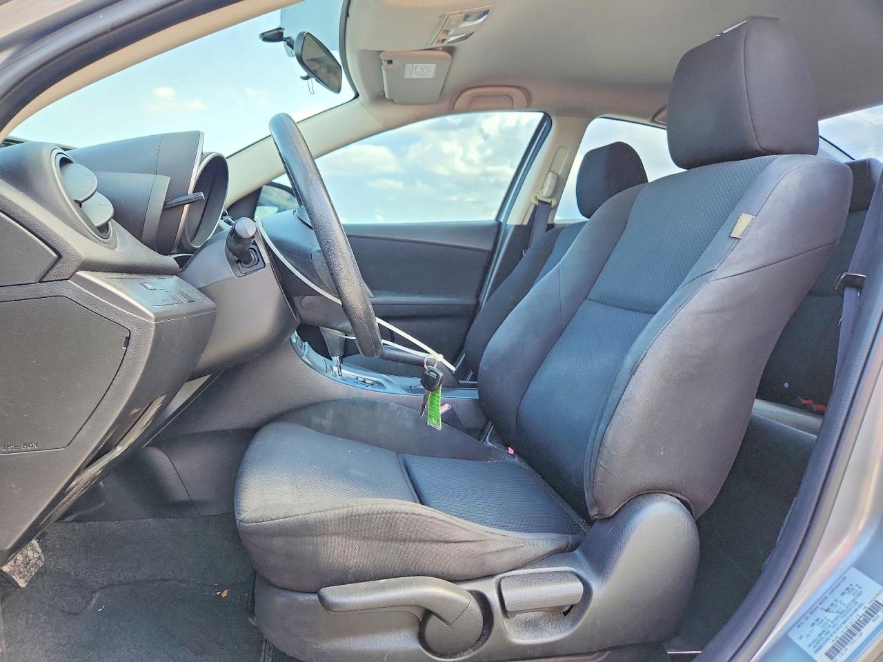 2011 Mazda 3 I Silver vin: JM1BL1UF7B1497159