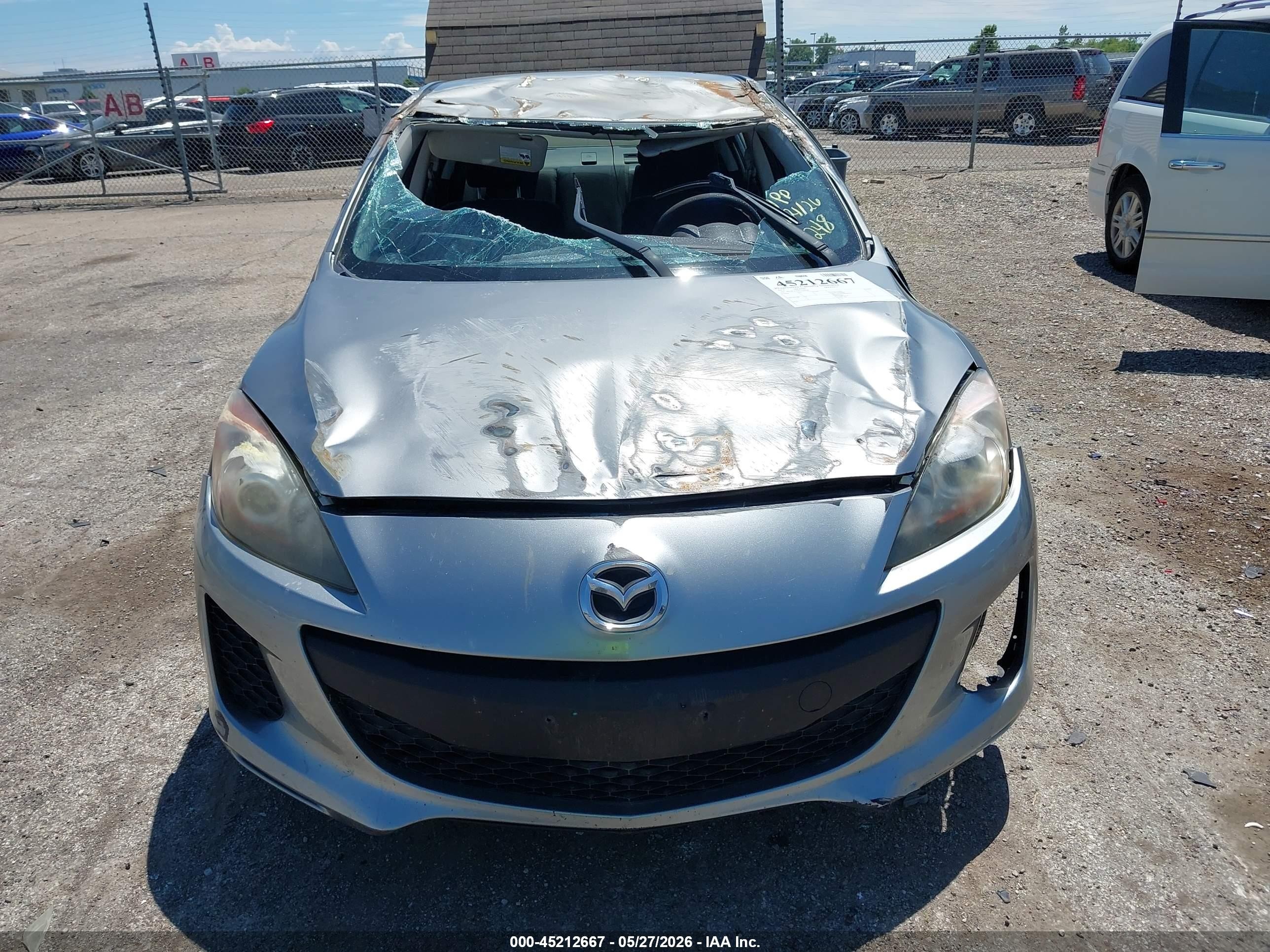 2012 Mazda Mazda3 I Sport Silver vin: JM1BL1UF7C1528248