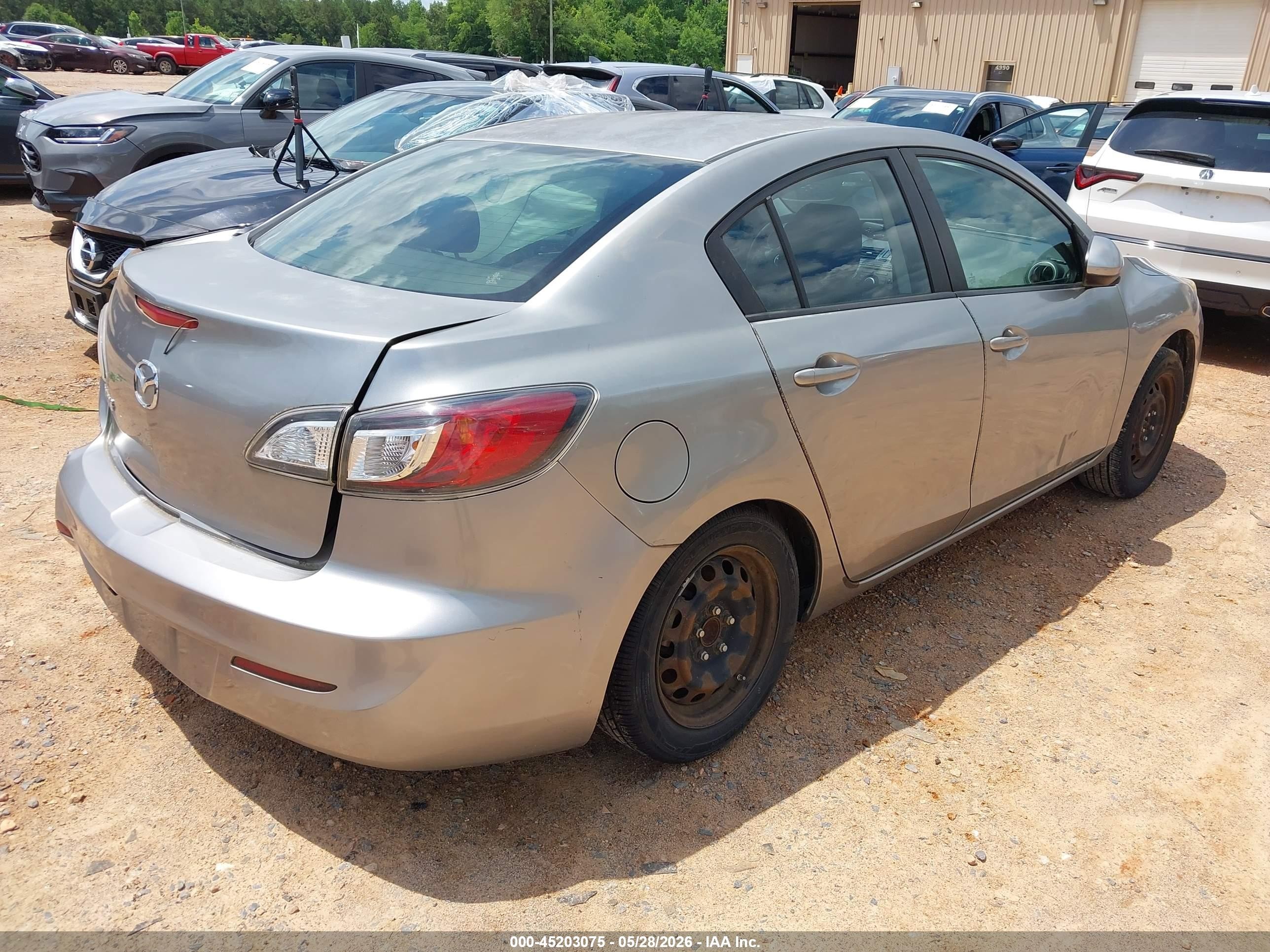 2012 Mazda Mazda3 I Sport Silver vin: JM1BL1UF7C1592824