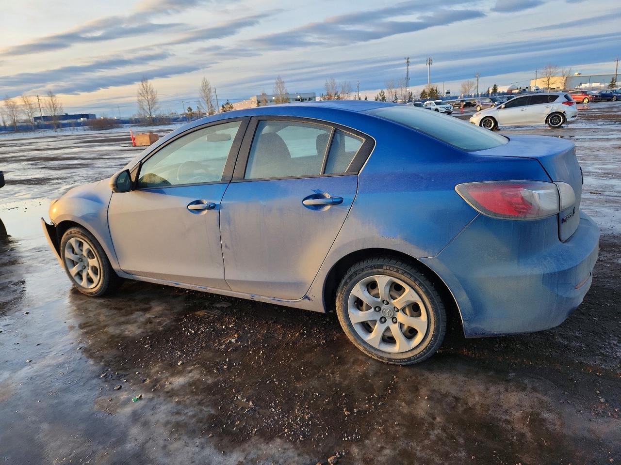 2013 Mazda 3 I Blue vin: JM1BL1UF8D1766708