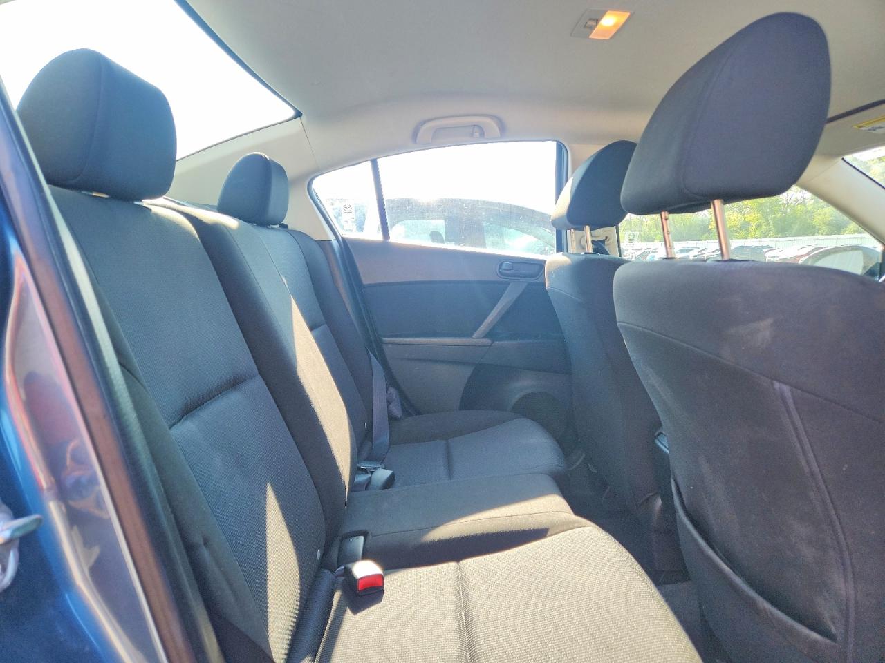 2011 Mazda 3 I Blue vin: JM1BL1UF9B1415903