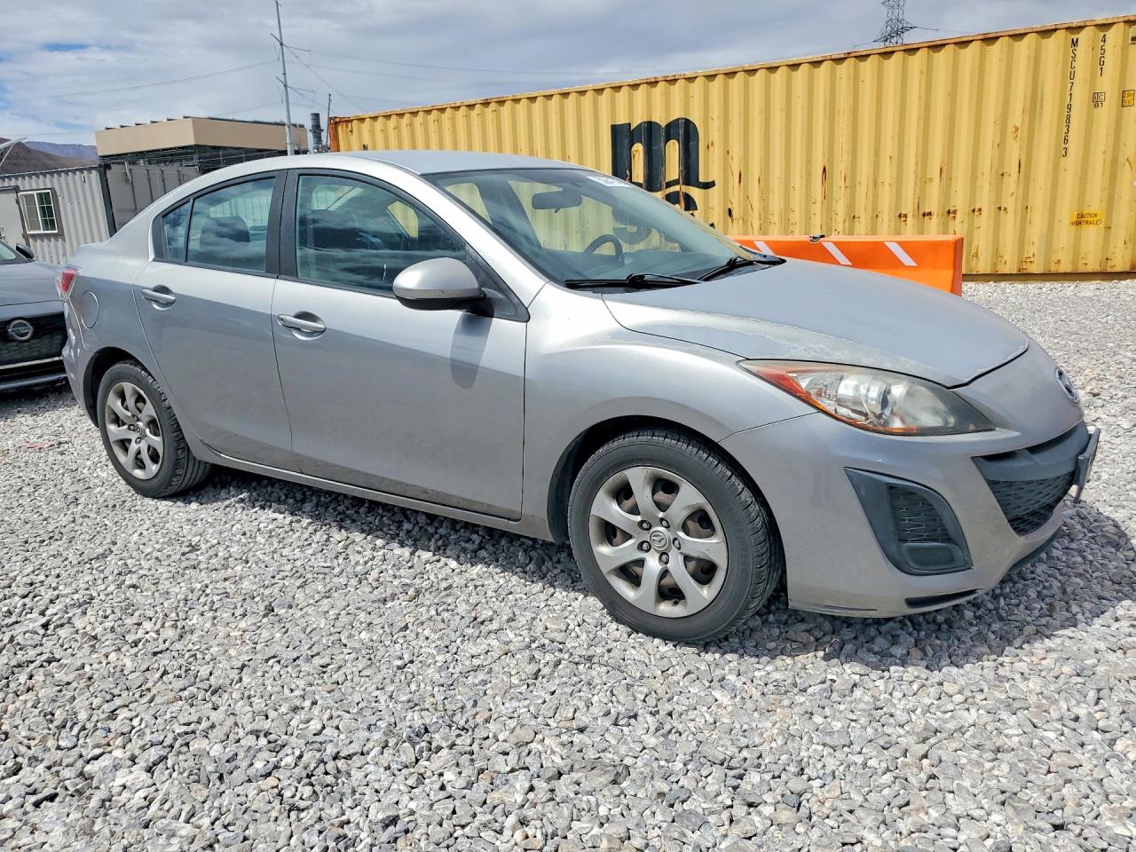 2011 Mazda 3 I Серебряный vin: JM1BL1UF9B1496126