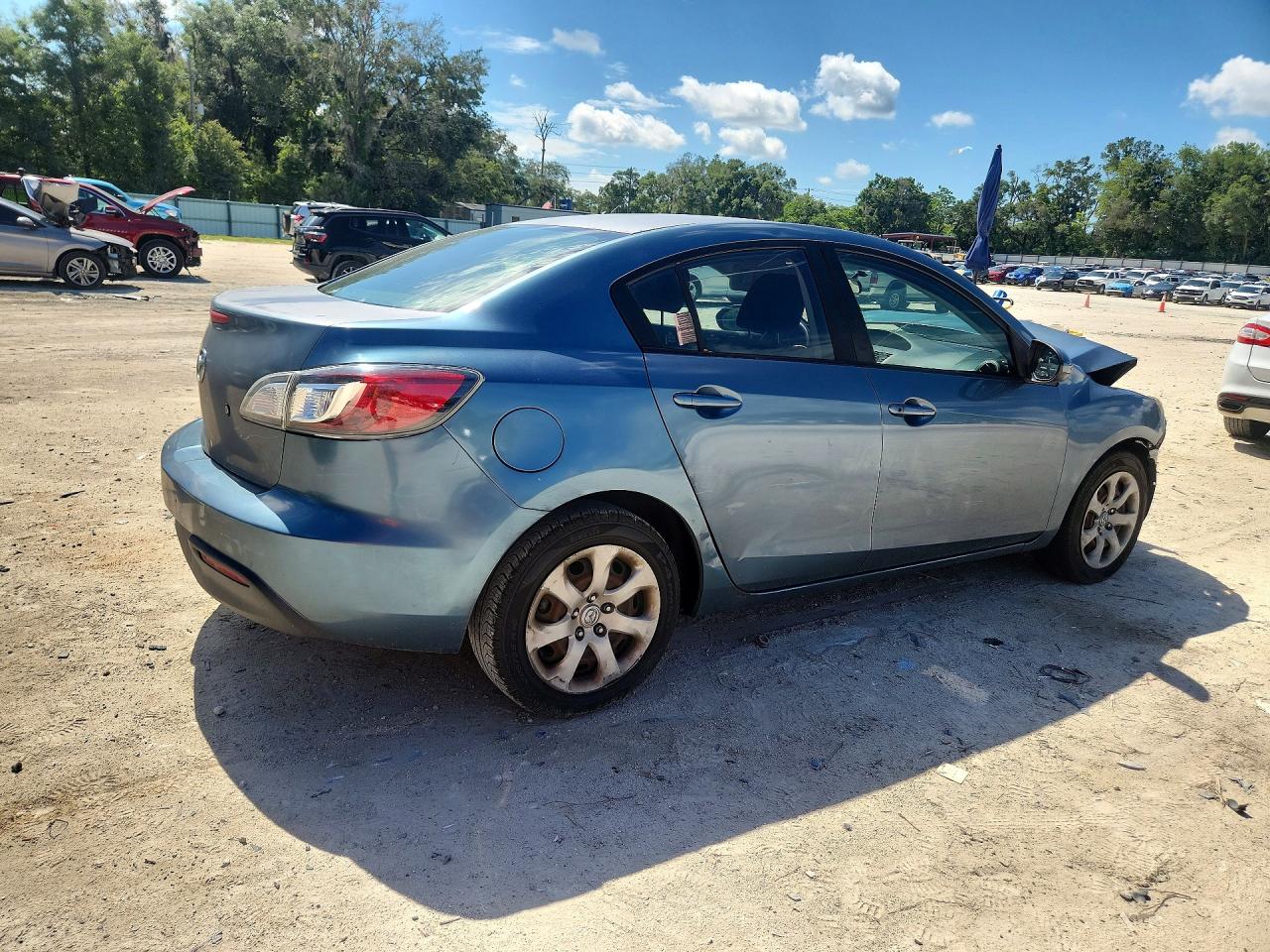 2011 Mazda 3 I Blue vin: JM1BL1UFXB1466343