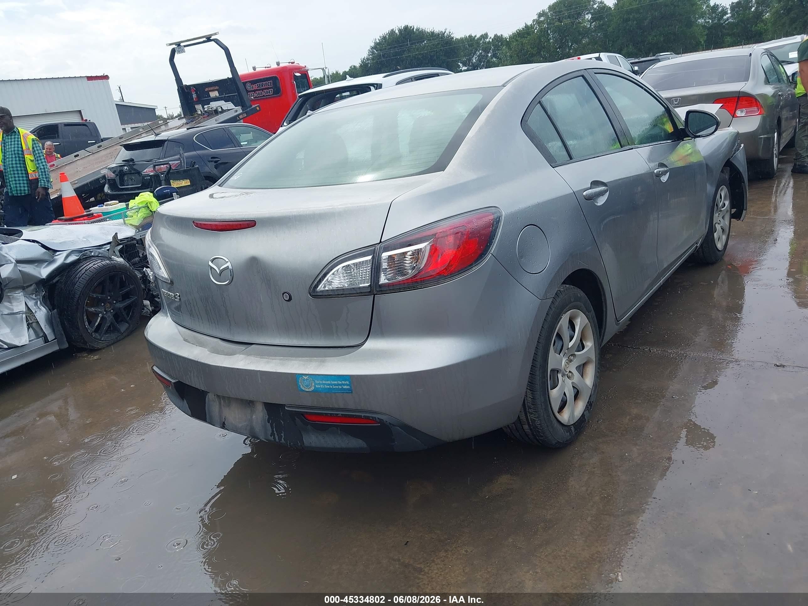 2011 Mazda Mazda3 I Sport Silver vin: JM1BL1UFXB1496037