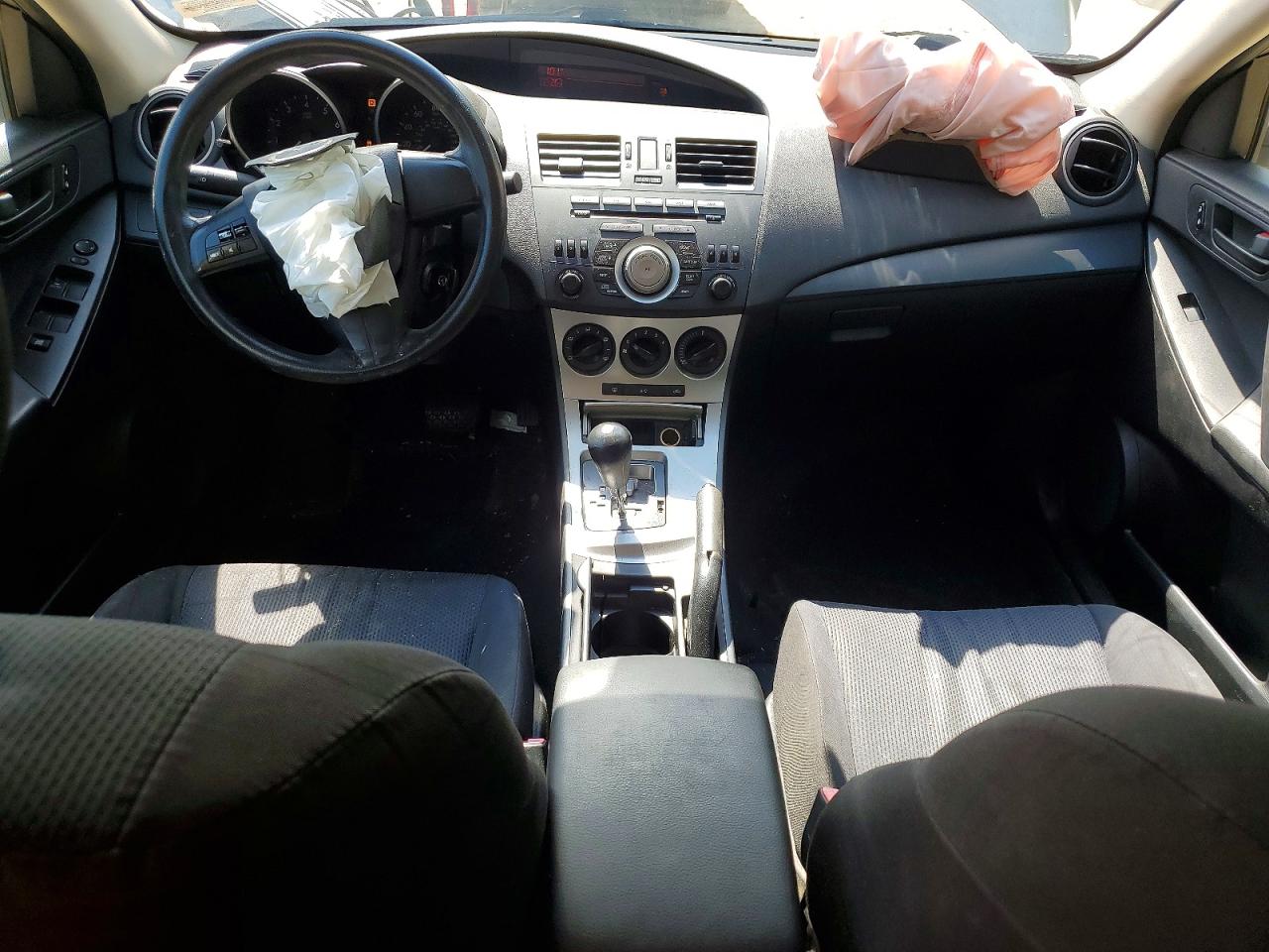 2011 Mazda 3 I Silver vin: JM1BL1UFXB1498774