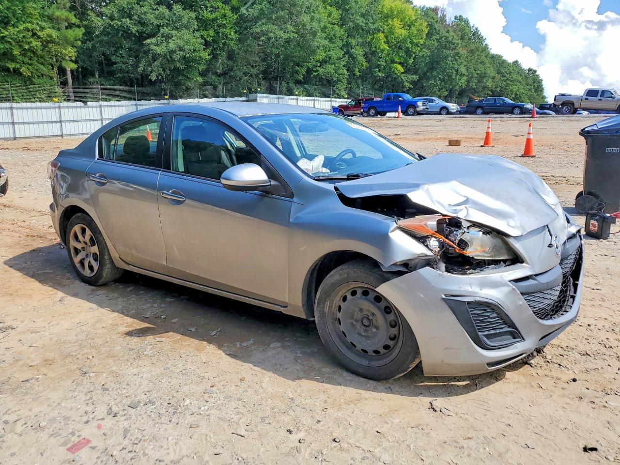 2011 Mazda 3 I Silver vin: JM1BL1UFXB1498774