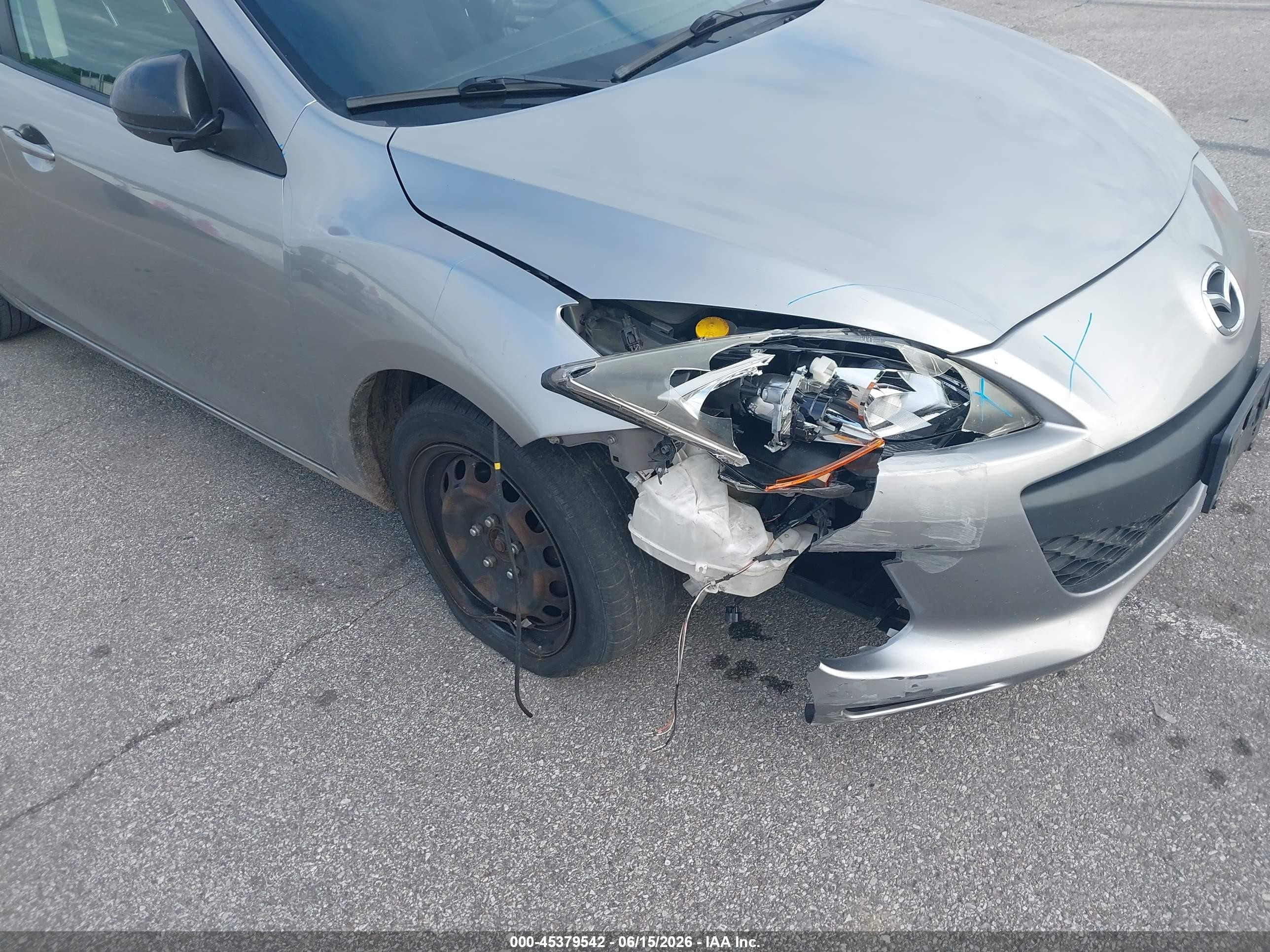 2012 Mazda Mazda3 I Sport Gray vin: JM1BL1UFXC1554262