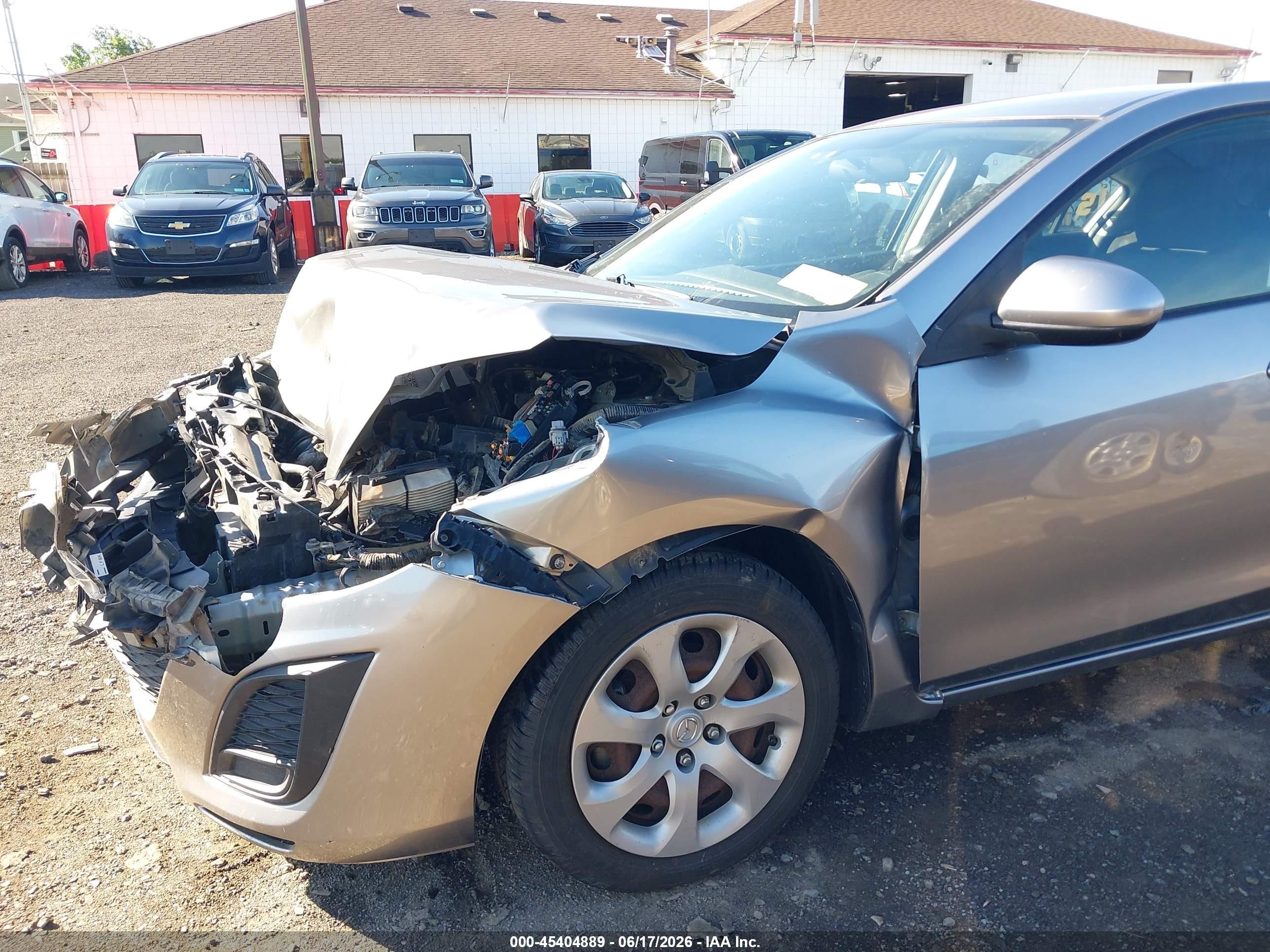 2011 Mazda Mazda3 I Sport Gray vin: JM1BL1UG0B1392651