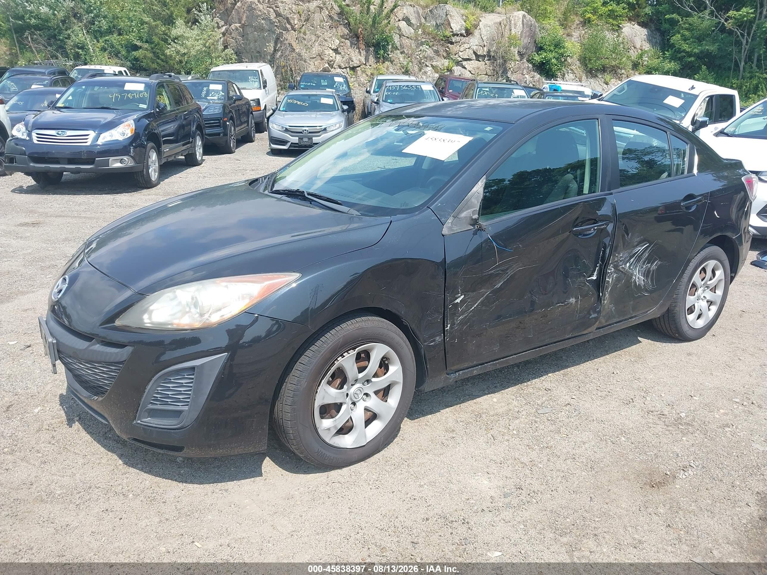 2011 Mazda Mazda3 I Sport Черный vin: JM1BL1UG0B1438141